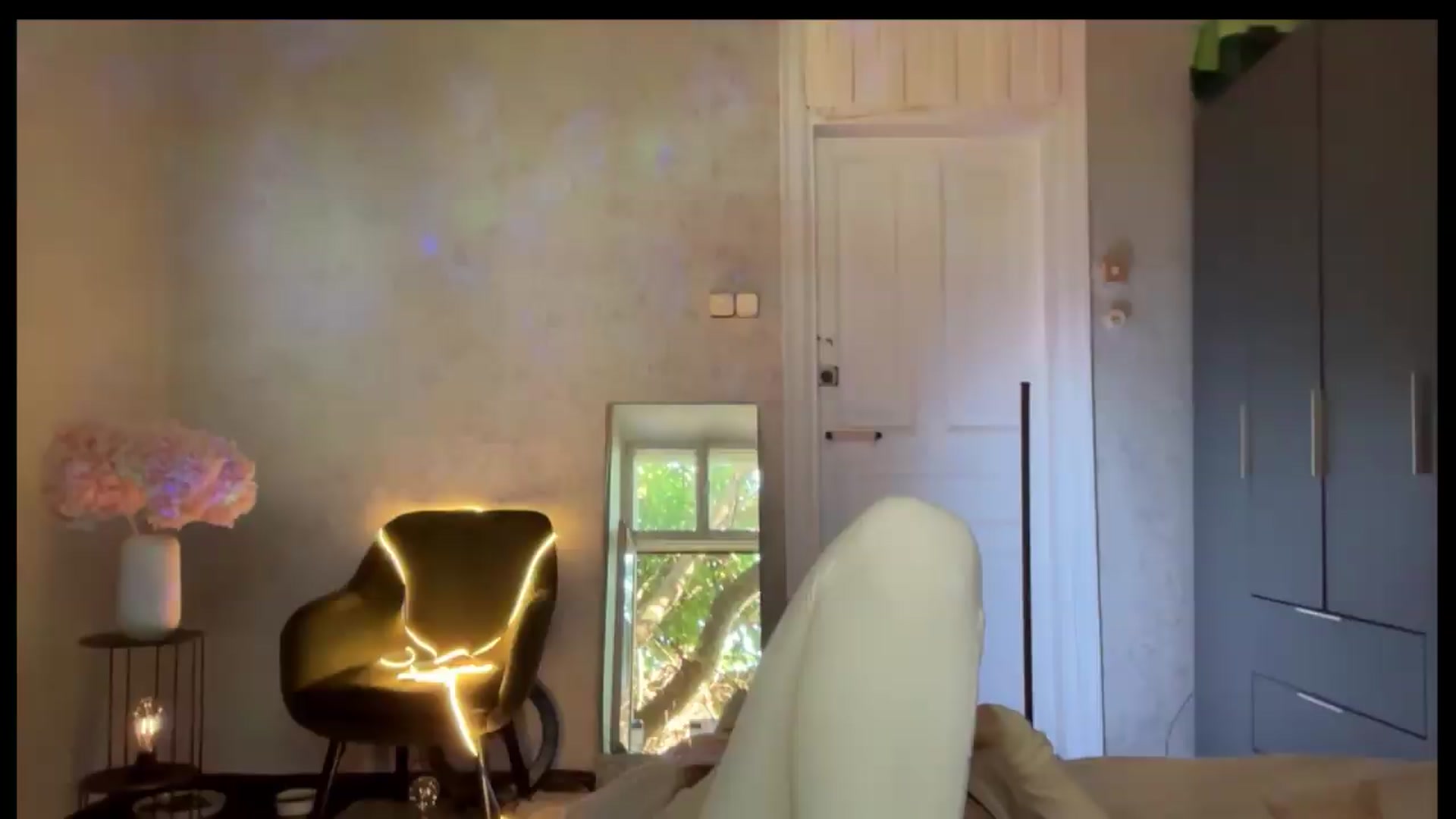 Gallery image thumbnail from LovelyBvnny's myfreecams stream on, 06/16/2026, 15:52 image 14 of 20