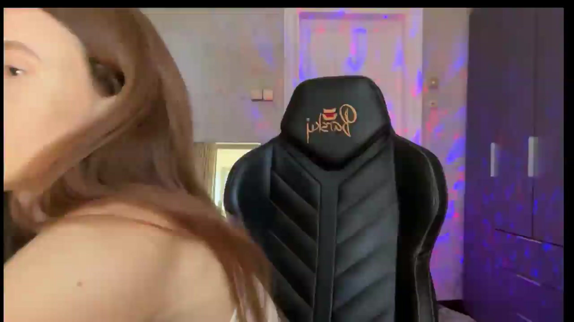 Gallery image thumbnail from LovelyBvnny's myfreecams stream on, 08/17/2026, 15:19 image 10 of 20