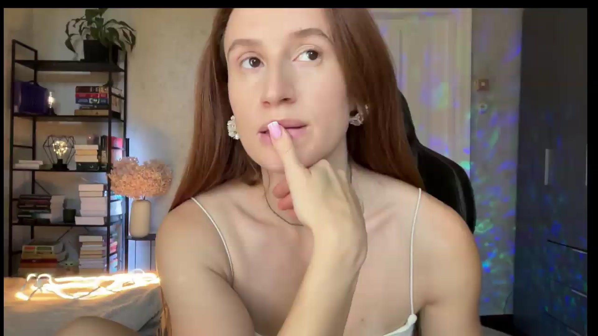 Gallery image thumbnail from LovelyBvnny's myfreecams stream on, 08/20/2026, 13:57 image 4 of 20