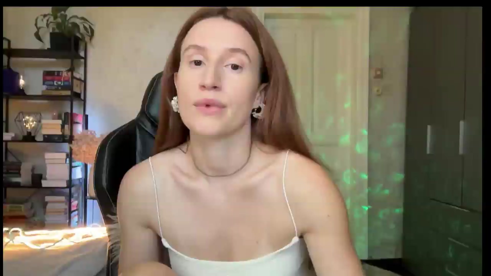 Gallery image thumbnail from LovelyBvnny's myfreecams stream on, 08/20/2026, 13:57 image 7 of 20