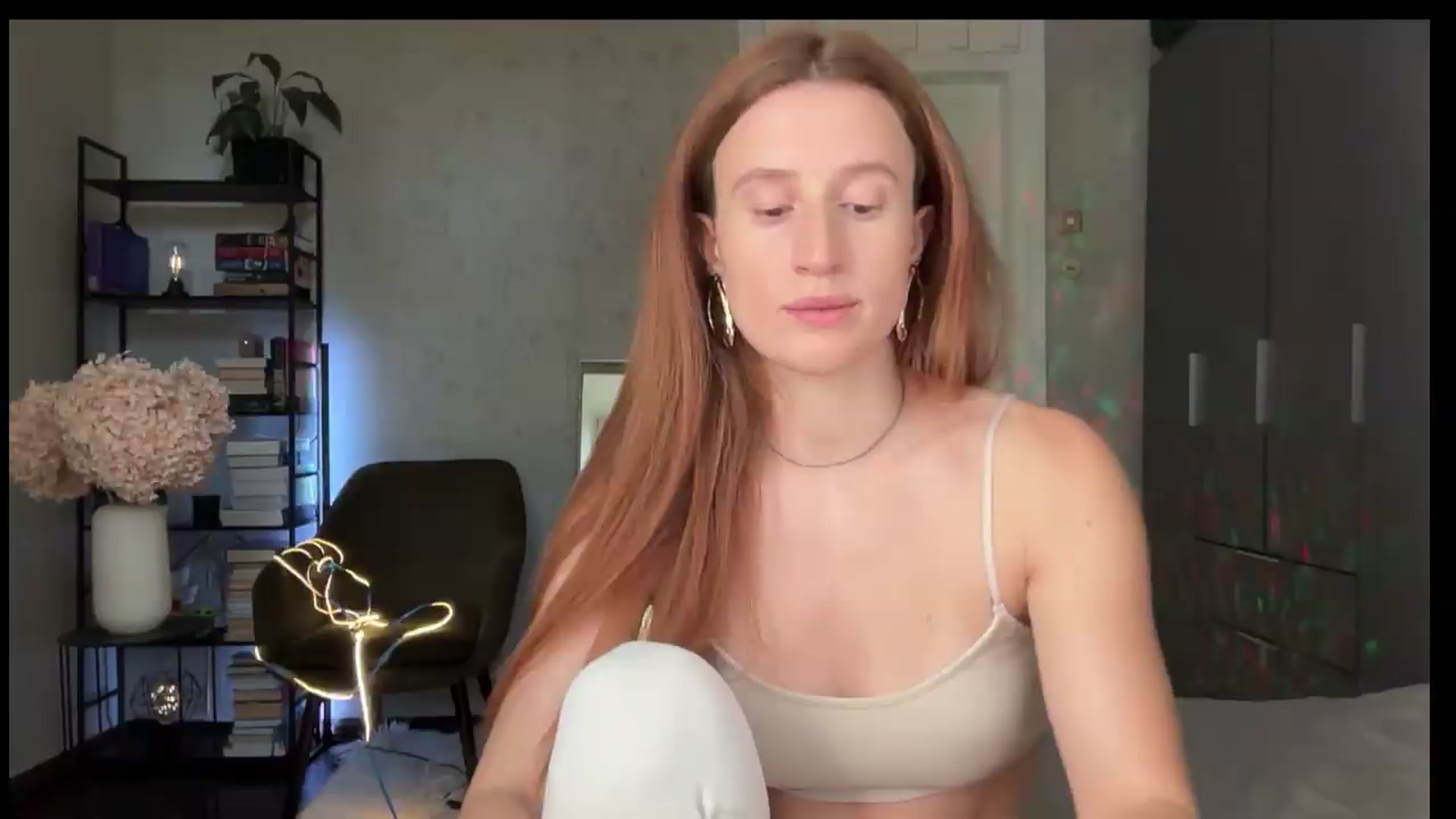 Gallery image thumbnail from LovelyBvnny's myfreecams stream on, 09/02/2026, 15:03 image 17 of 20