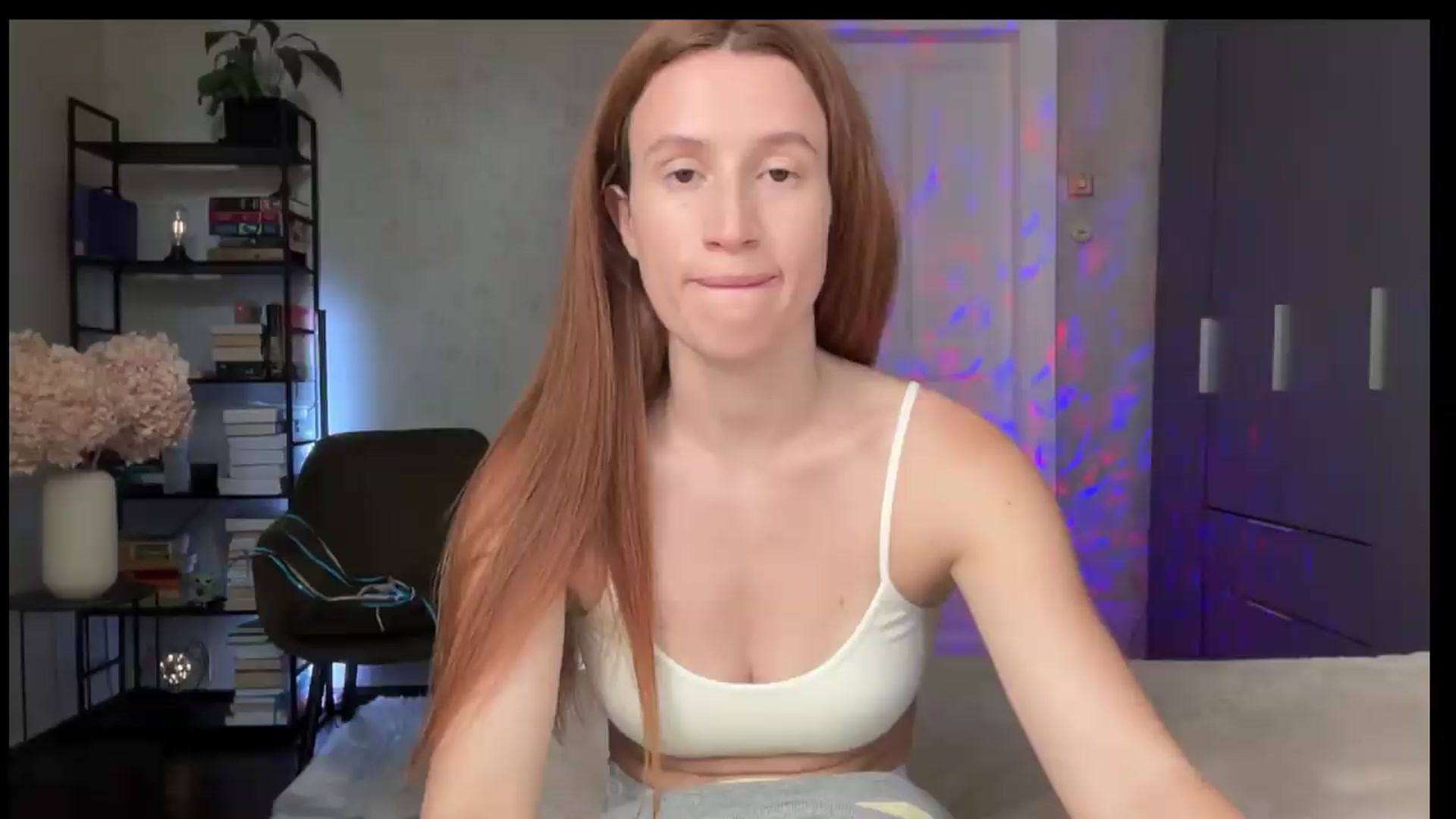 Gallery image thumbnail from LovelyBvnny's myfreecams stream on, 09/06/2026, 15:17 image 1 of 20