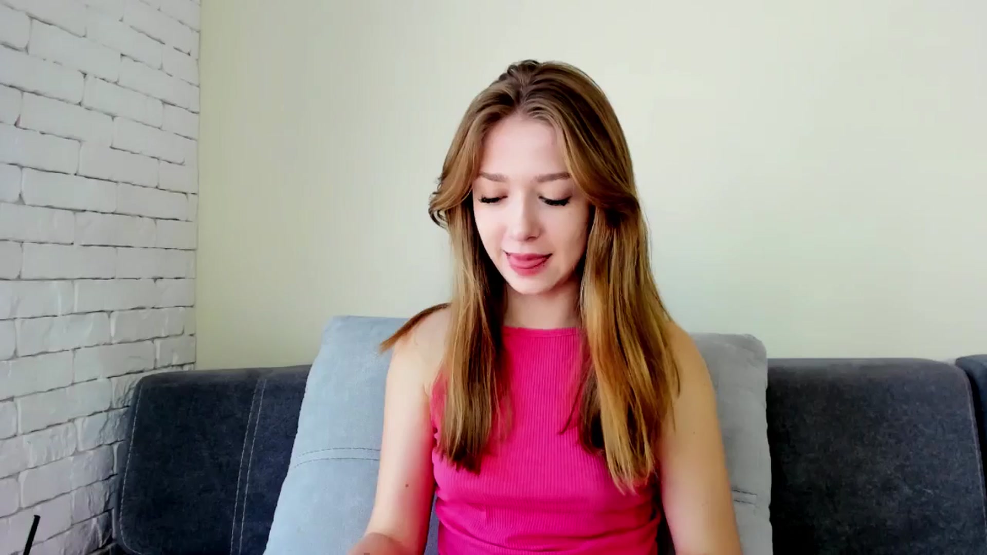 Gallery image thumbnail from LovelyElle's myfreecams stream on, 06/08/2025, 08:32 image 19 of 20