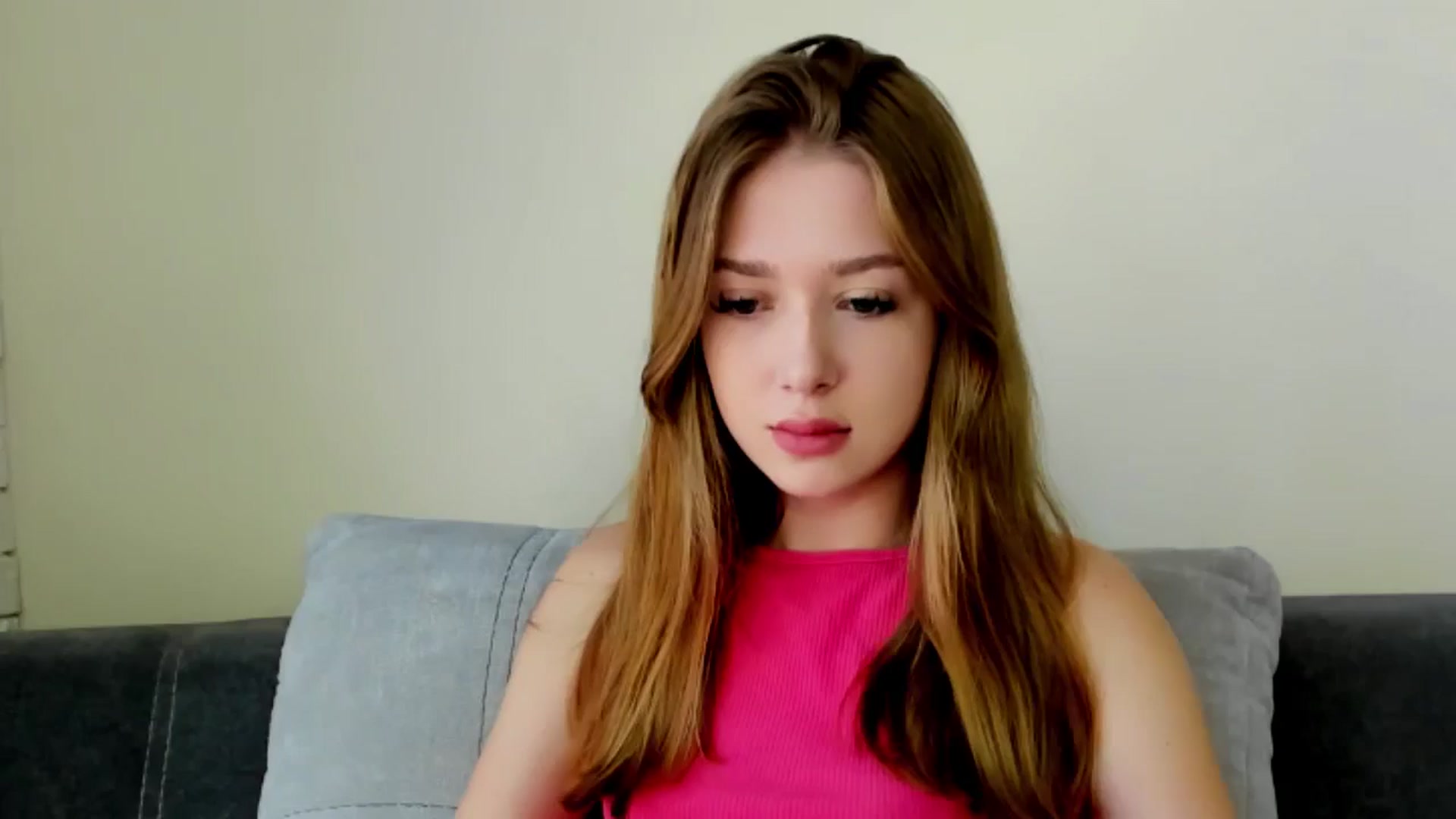 Gallery image thumbnail from LovelyElle's myfreecams stream on, 06/08/2025, 08:32 image 1 of 20