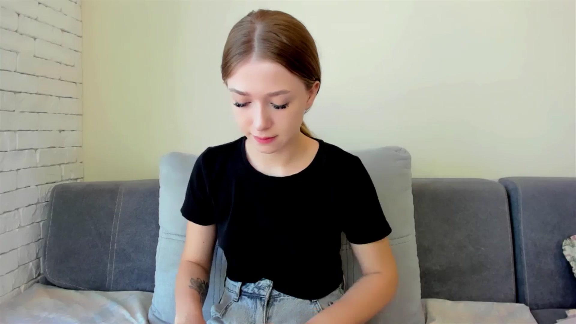 Gallery image thumbnail from LovelyElle's myfreecams stream on, 06/09/2025, 08:51 image 3 of 20