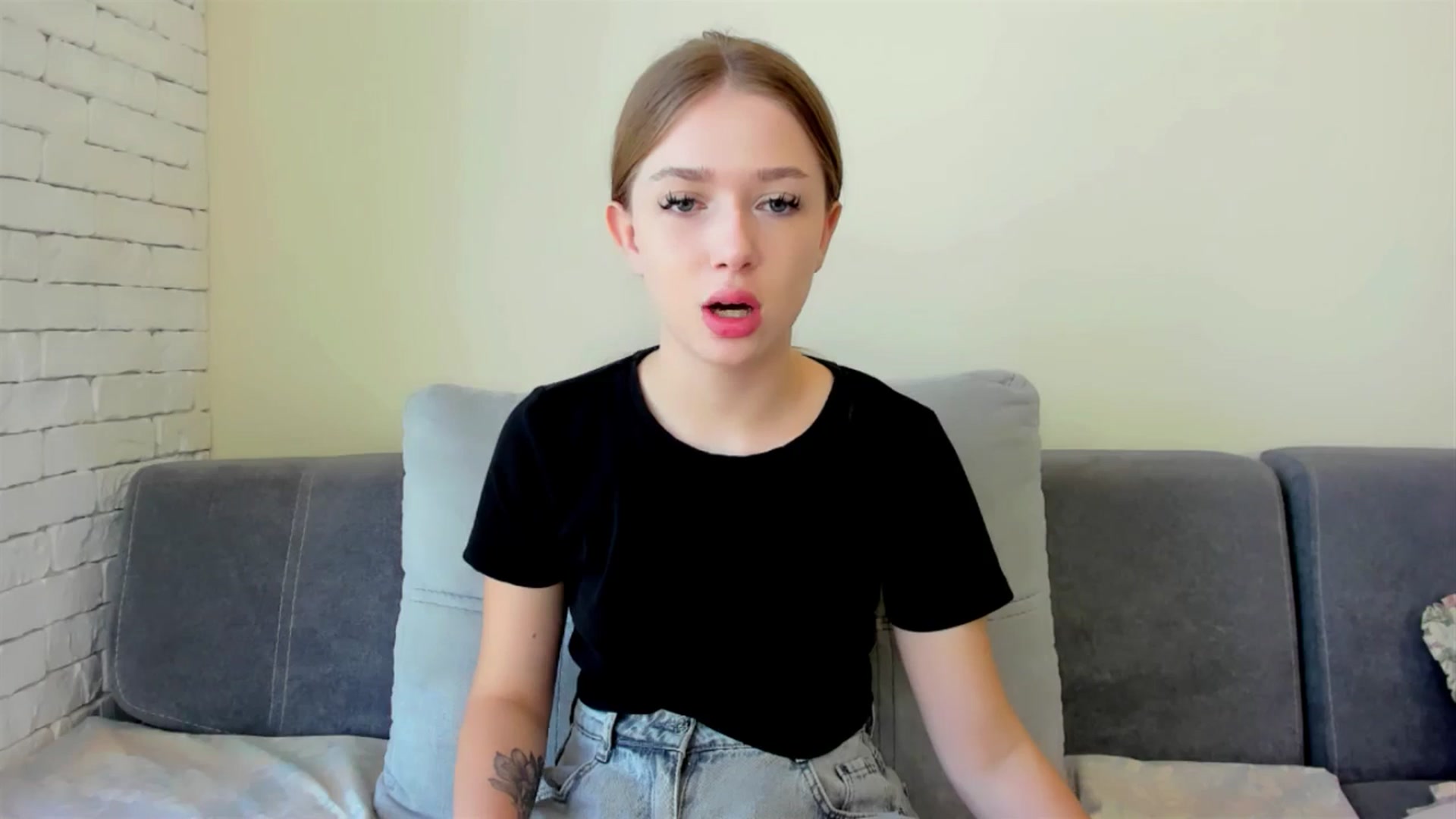 Gallery image thumbnail from LovelyElle's myfreecams stream on, 06/09/2025, 08:51 image 4 of 20