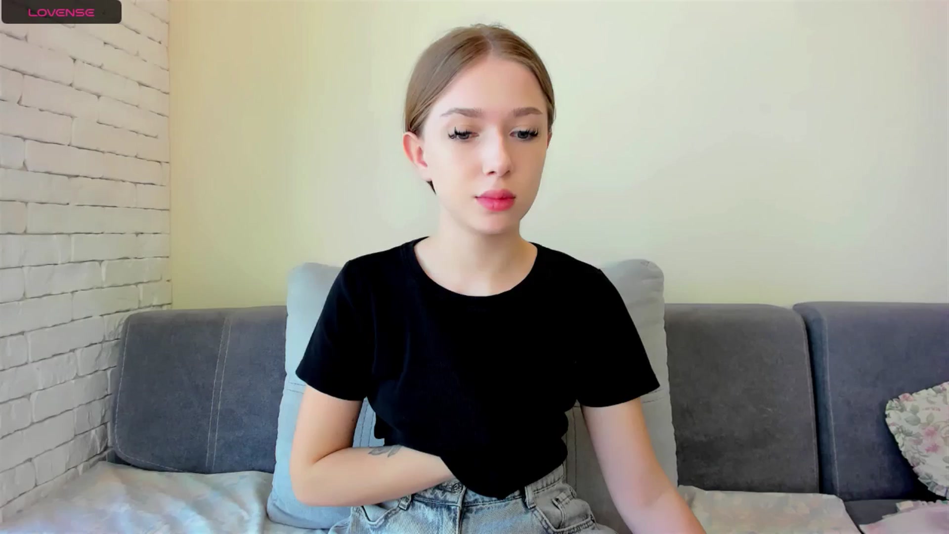 Gallery image thumbnail from LovelyElle's myfreecams stream on, 06/09/2025, 10:50 image 1 of 20