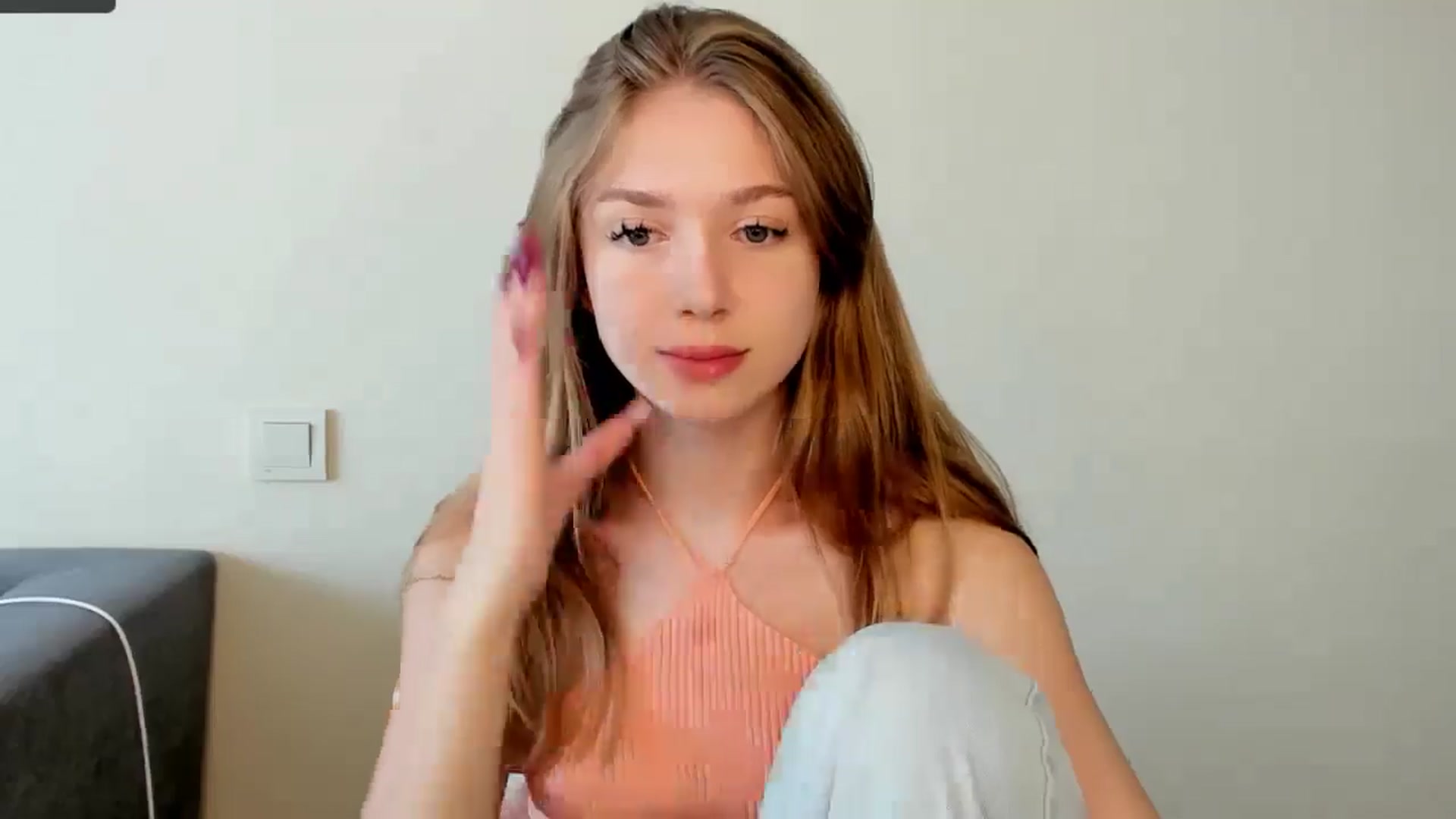 Gallery image thumbnail from LovelyElle's myfreecams stream on, 06/22/2025, 11:54 image 18 of 20