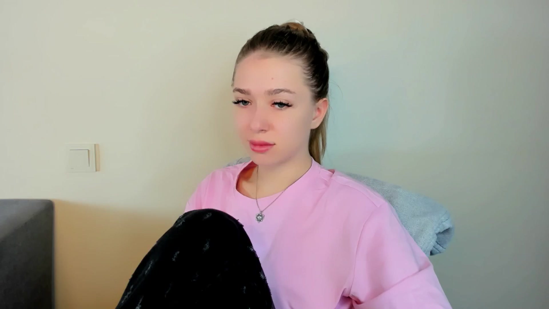 Gallery image thumbnail from LovelyElle's myfreecams stream on, 10/27/2025, 12:09 image 20 of 20
