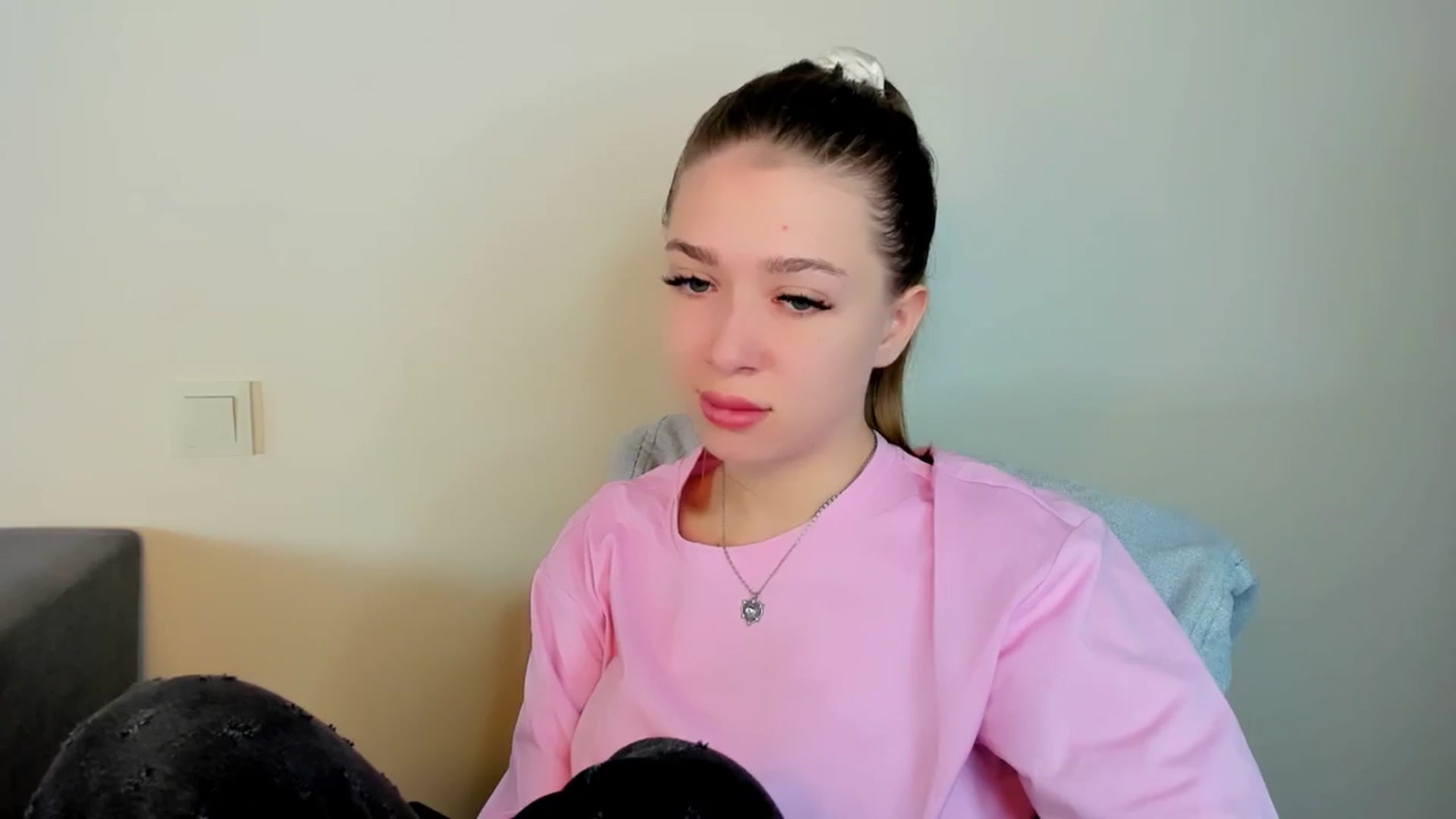 Gallery image thumbnail from LovelyElle's myfreecams stream on, 10/27/2025, 12:09 image 5 of 20