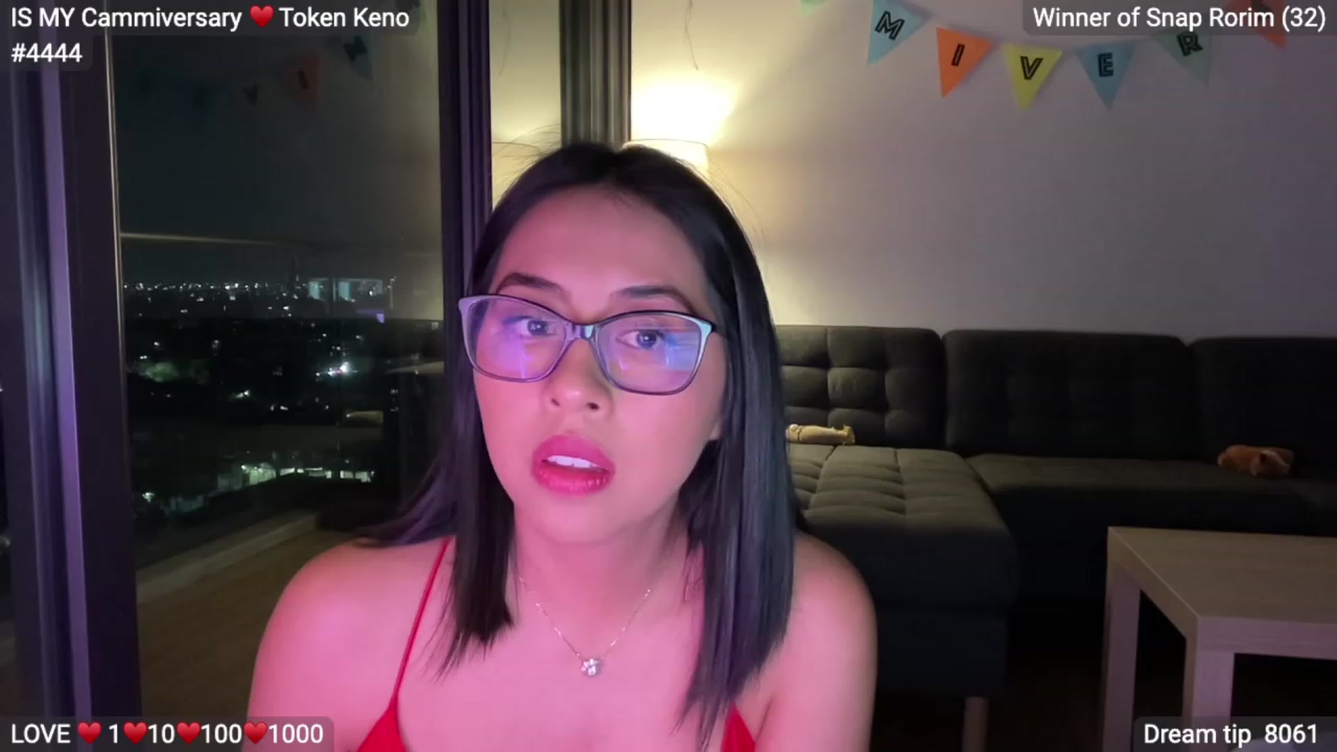 Gallery image thumbnail from LovelyEvaa's myfreecams stream on, 11/27/2022, 05:03 image 1 of 20