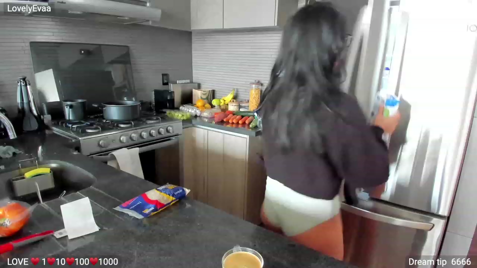 Gallery image thumbnail from LovelyEvaa's myfreecams stream on, 01/30/2024, 16:36 image 1 of 20