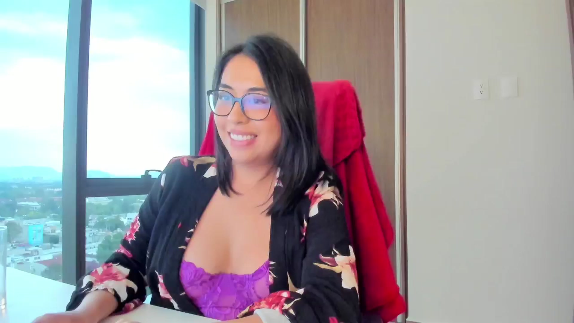 Gallery image thumbnail from LovelyEvaa's myfreecams stream on, 02/14/2025, 24:03 image 14 of 20