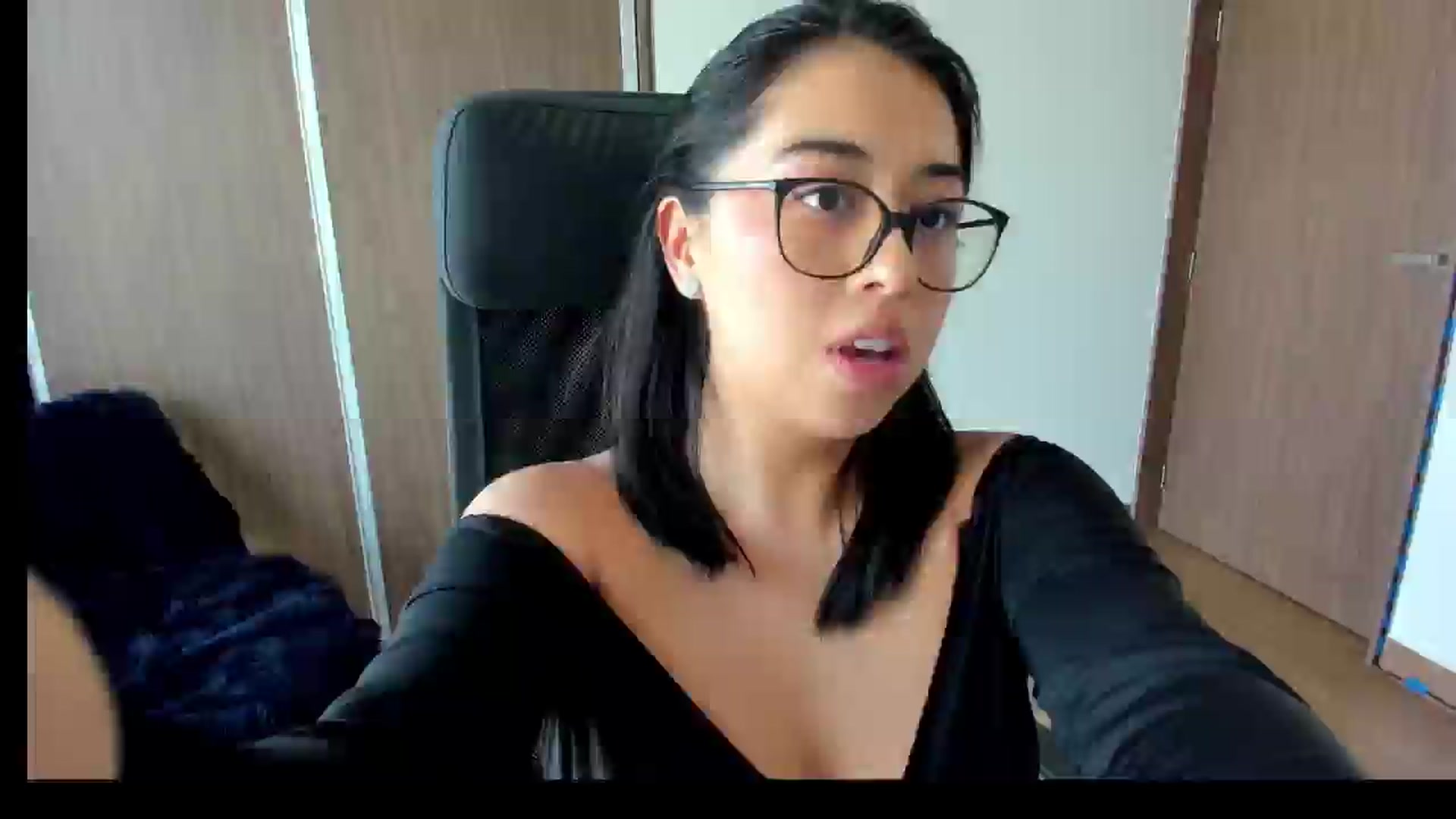 Gallery image thumbnail from LovelyEvaa's myfreecams stream on, 03/31/2025, 20:16 image 9 of 20