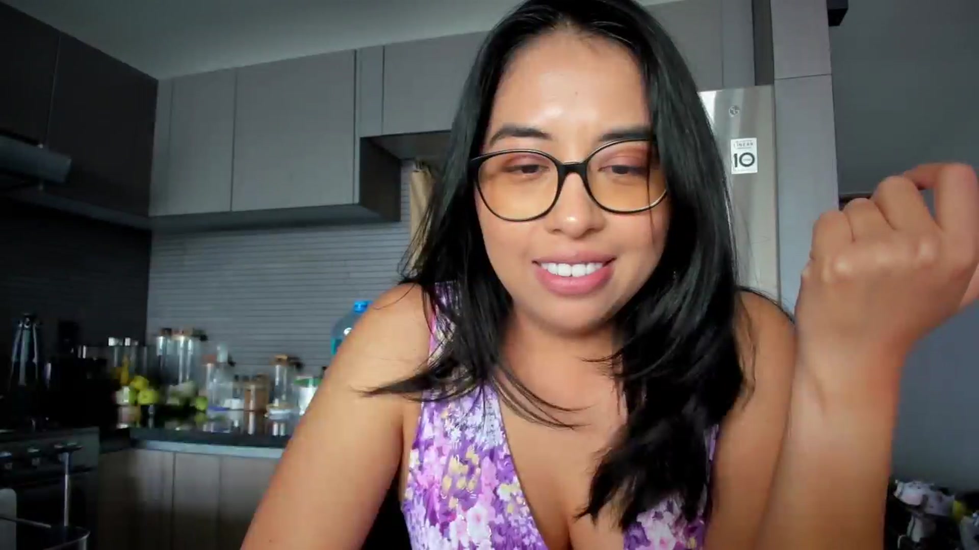 Gallery image thumbnail from LovelyEvaa's myfreecams stream on, 08/09/2025, 18:57 image 6 of 20