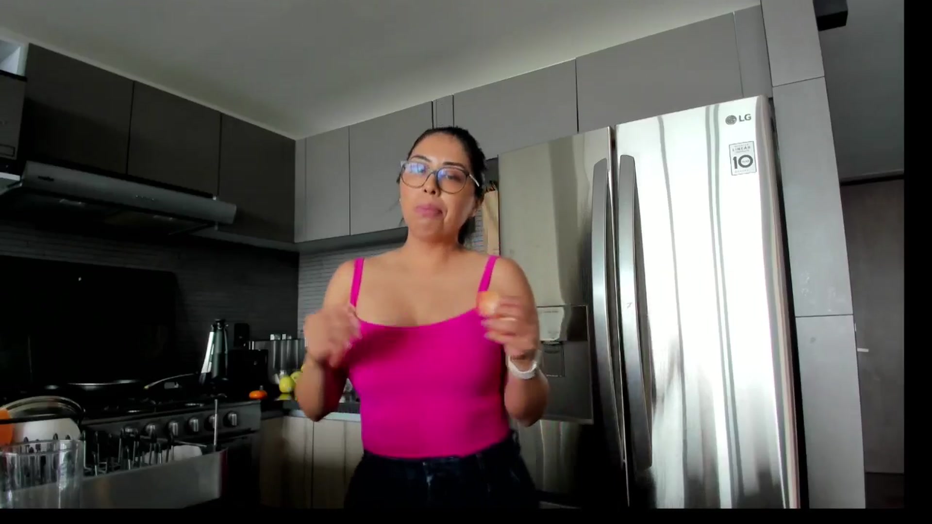 Gallery image thumbnail from LovelyEvaa's myfreecams stream on, 08/11/2025, 20:51 image 6 of 20