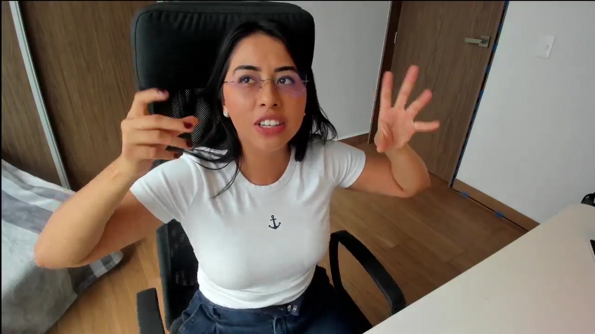 Gallery image thumbnail from LovelyEvaa's myfreecams stream on, 09/02/2025, 23:00 image 7 of 20
