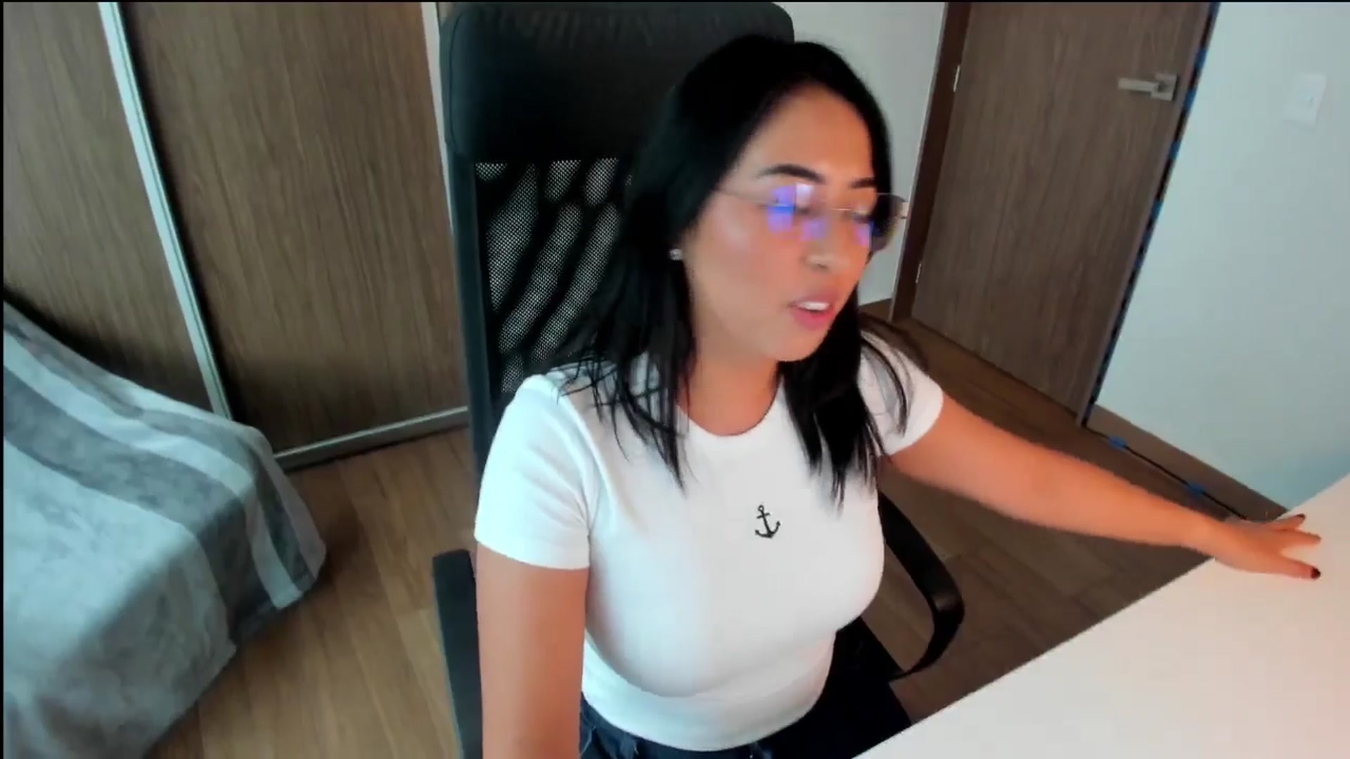 Gallery image thumbnail from LovelyEvaa's myfreecams stream on, 09/02/2025, 23:00 image 12 of 20