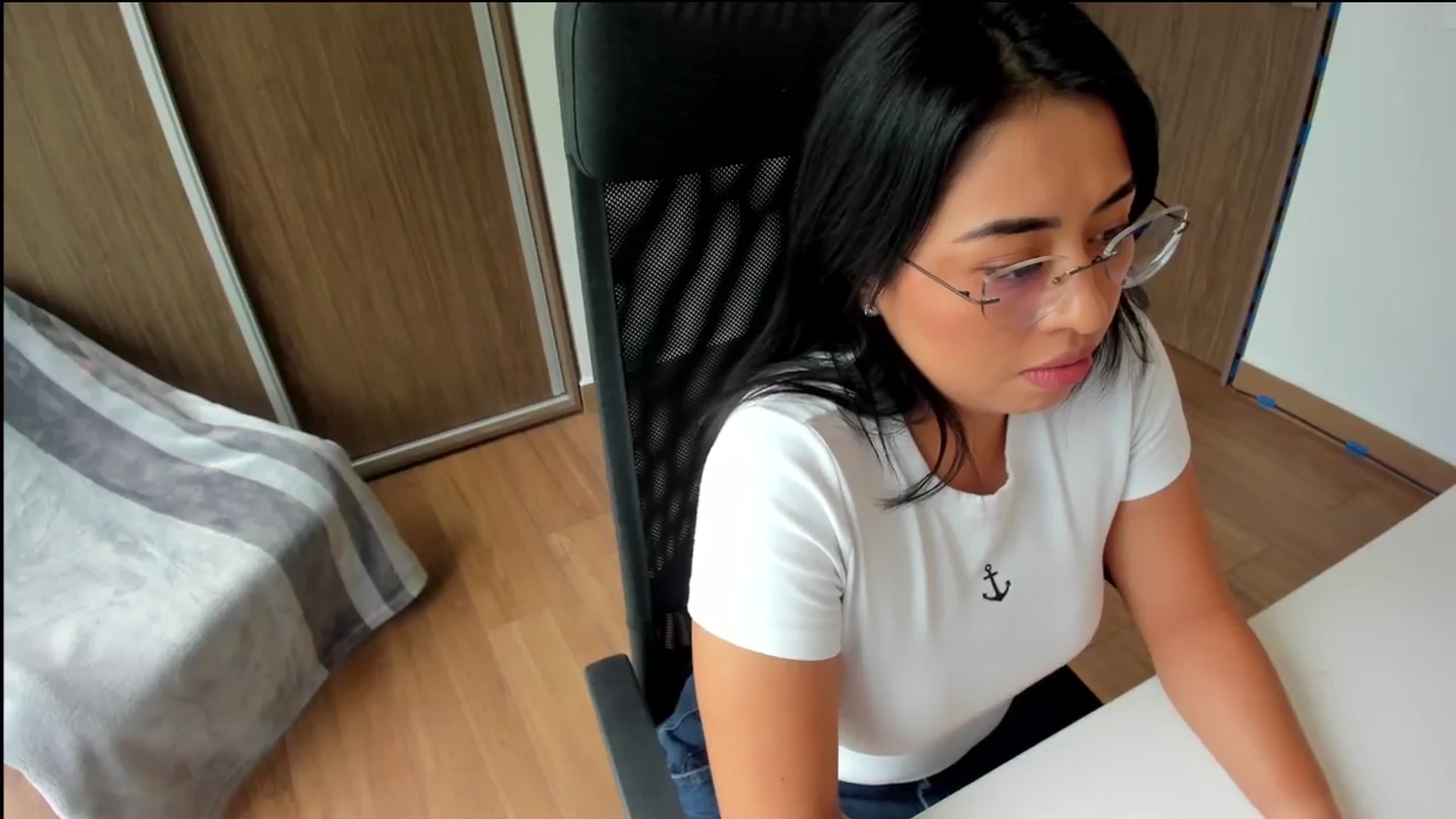 Gallery image thumbnail from LovelyEvaa's myfreecams stream on, 09/02/2025, 23:00 image 5 of 20