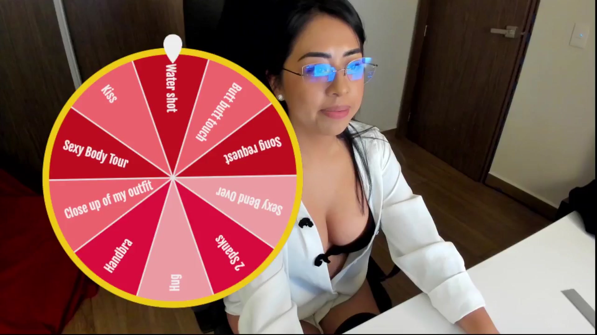 Gallery image thumbnail from LovelyEvaa's myfreecams stream on, 09/16/2025, 01:22 image 6 of 20