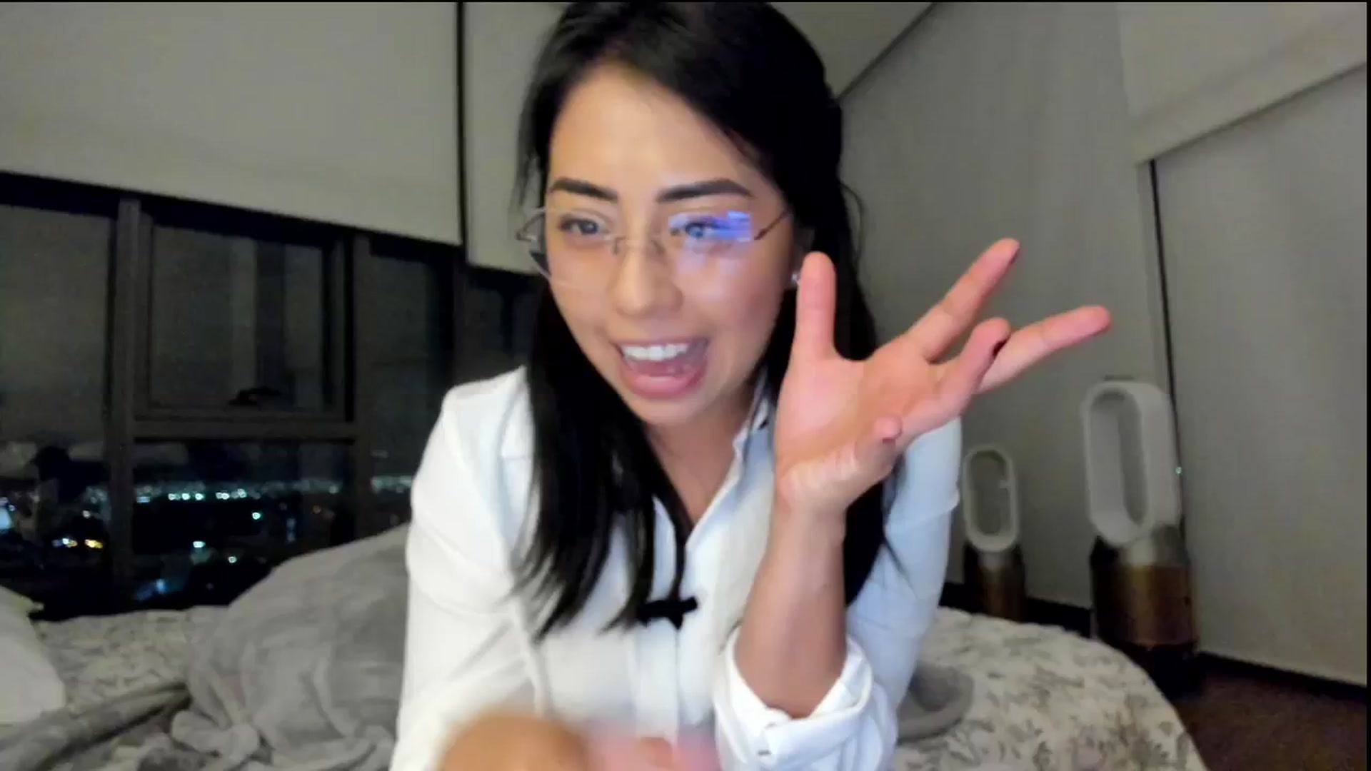 Gallery image thumbnail from LovelyEvaa's myfreecams stream on, 09/16/2025, 03:50 image 4 of 20