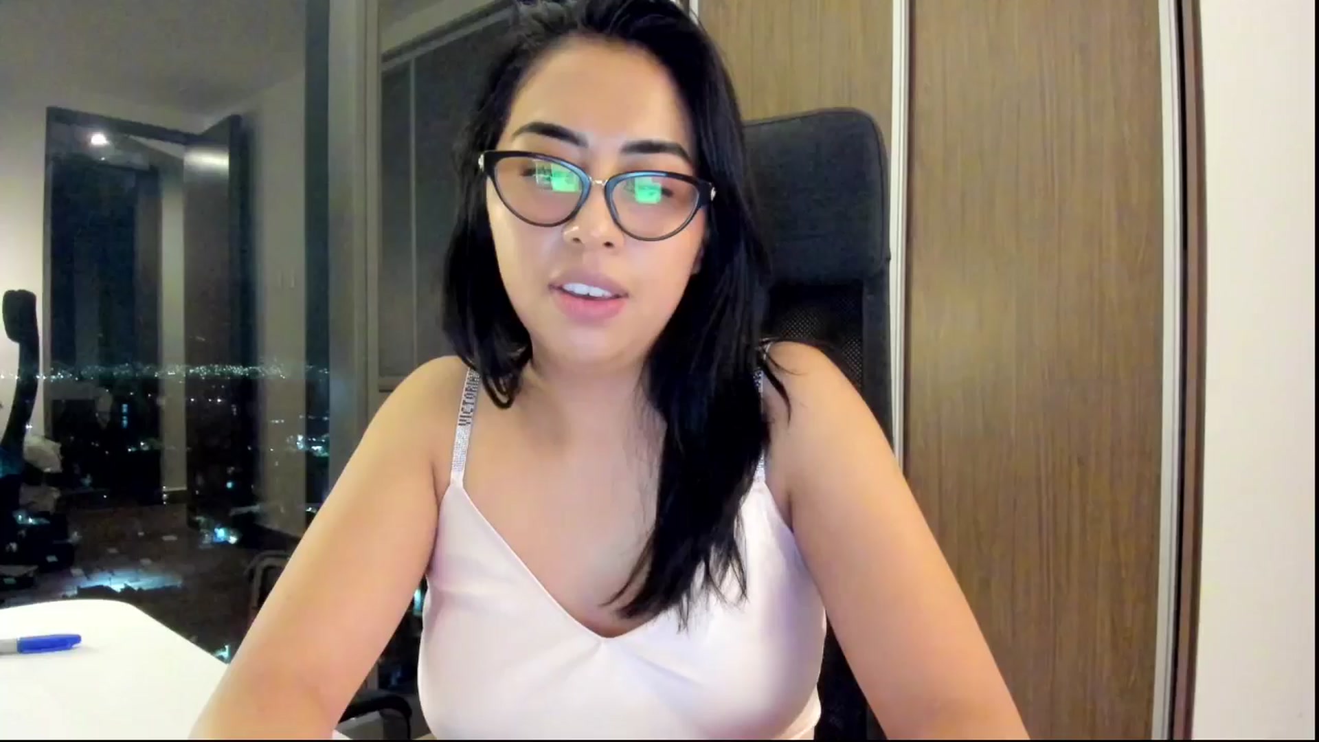 Gallery image thumbnail from LovelyEvaa's myfreecams stream on, 09/25/2025, 02:36 image 2 of 20