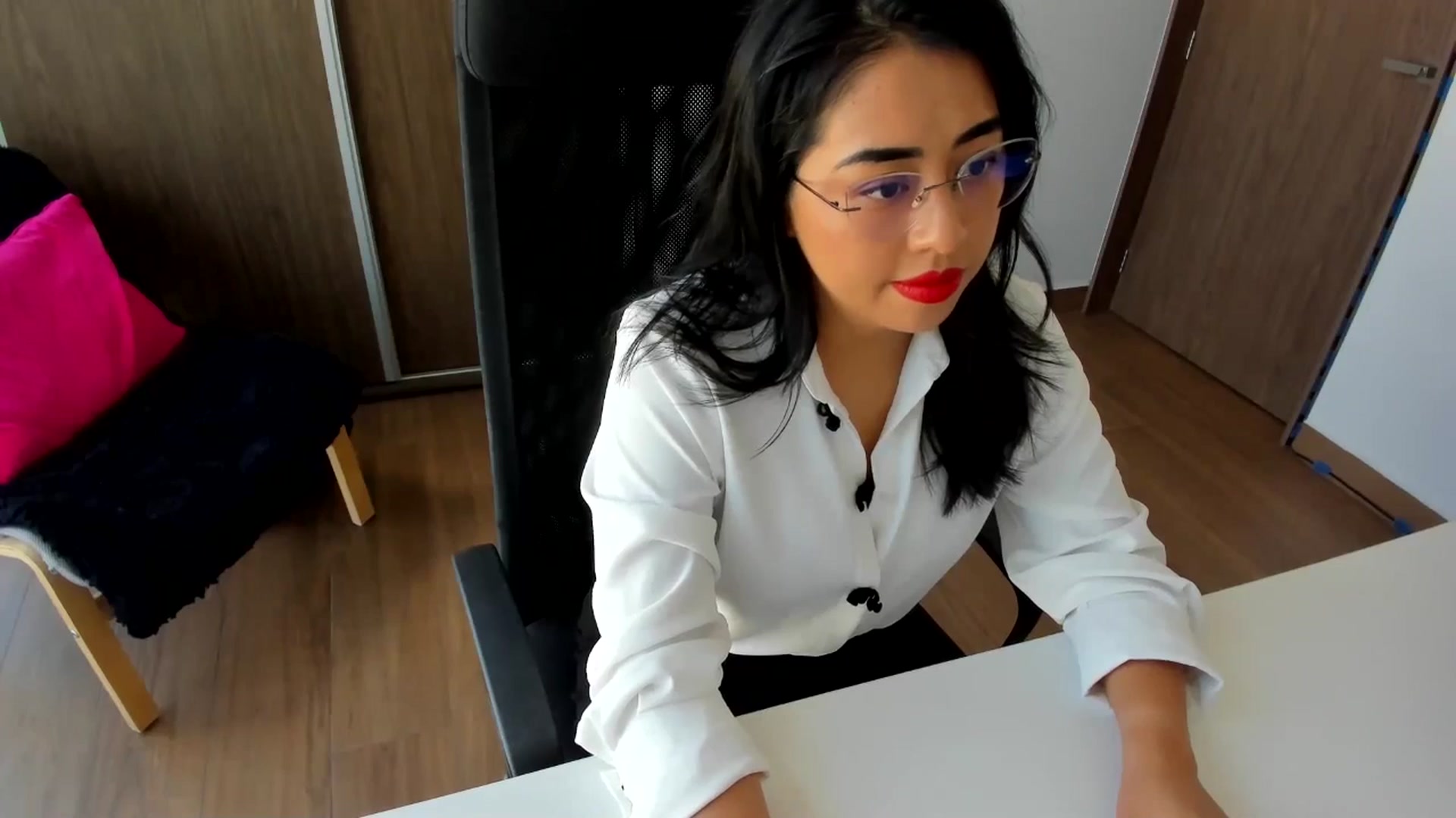 Gallery image thumbnail from LovelyEvaa's myfreecams stream on, 10/13/2025, 22:06 image 4 of 20