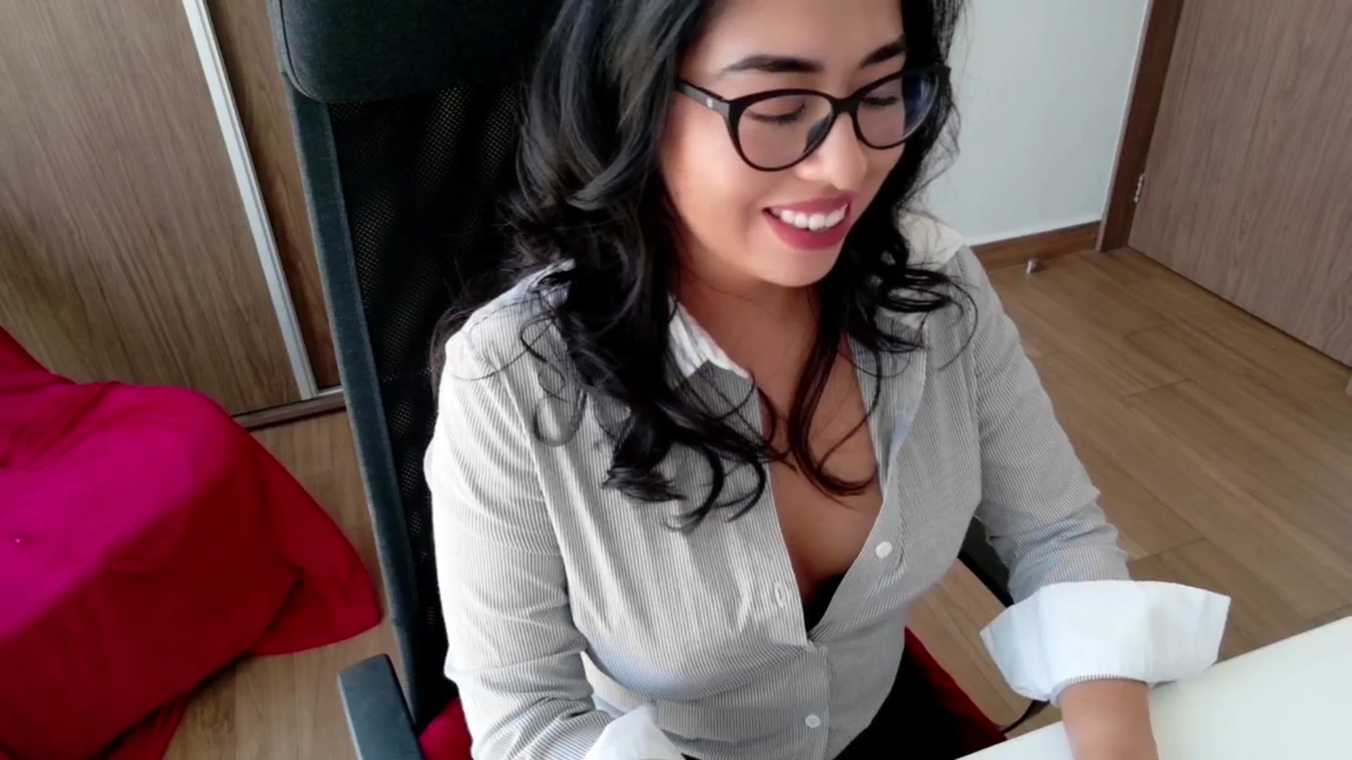 Gallery image thumbnail from LovelyEvaa's myfreecams stream on, 02/04/2026, 19:04 image 19 of 20