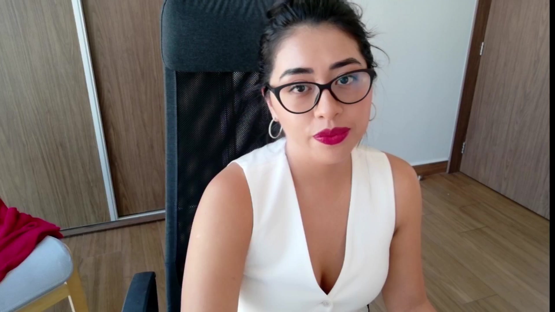 Gallery image thumbnail from LovelyEvaa's myfreecams stream on, 02/10/2026, 19:51 image 2 of 20