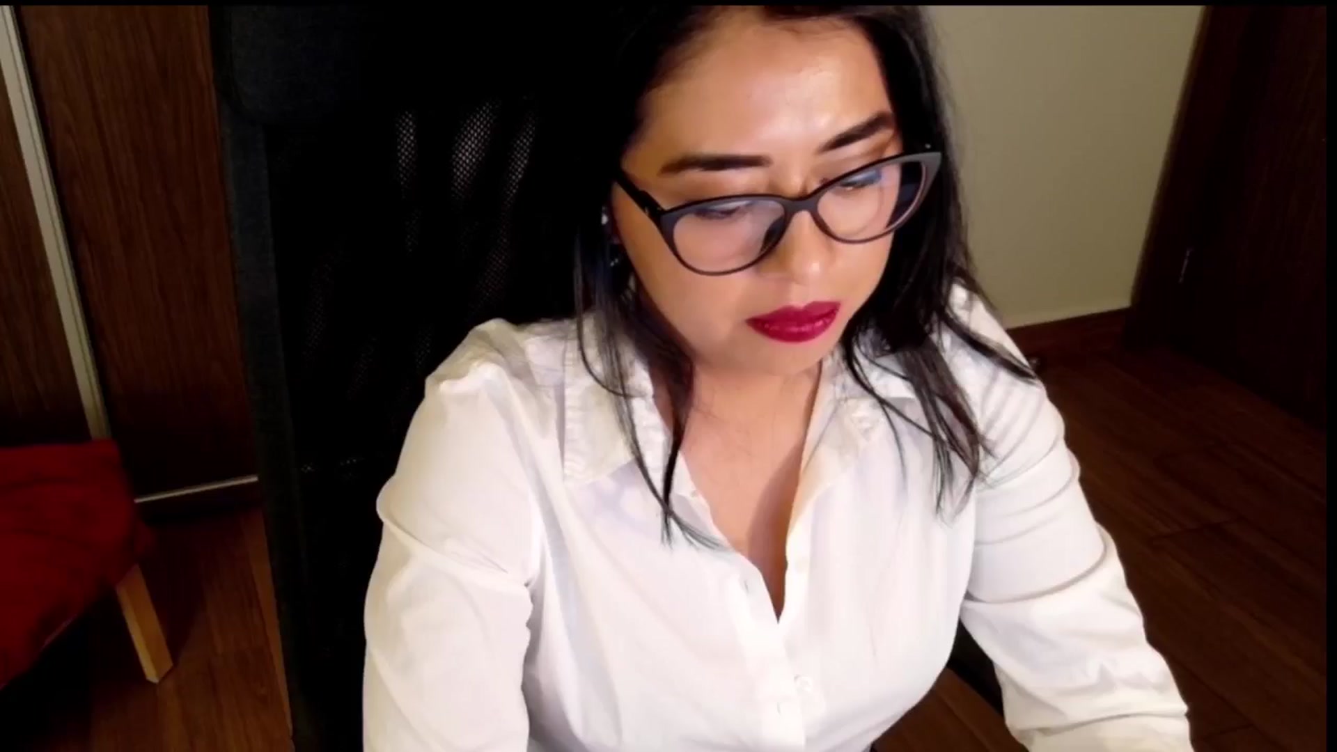 Gallery image thumbnail from LovelyEvaa's myfreecams stream on, 04/09/2026, 01:41 image 9 of 20