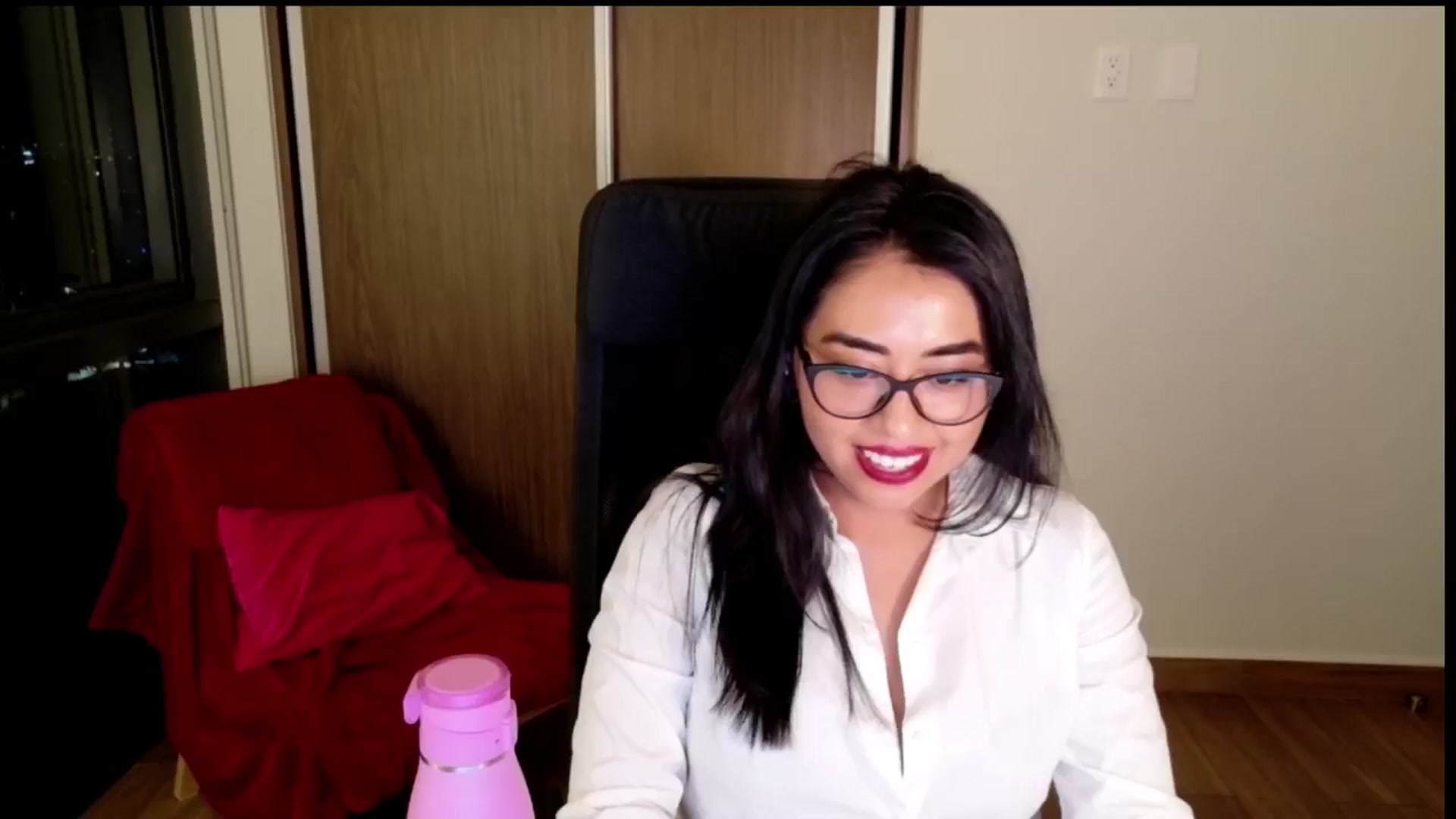 Gallery image thumbnail from LovelyEvaa's myfreecams stream on, 04/09/2026, 01:41 image 18 of 20