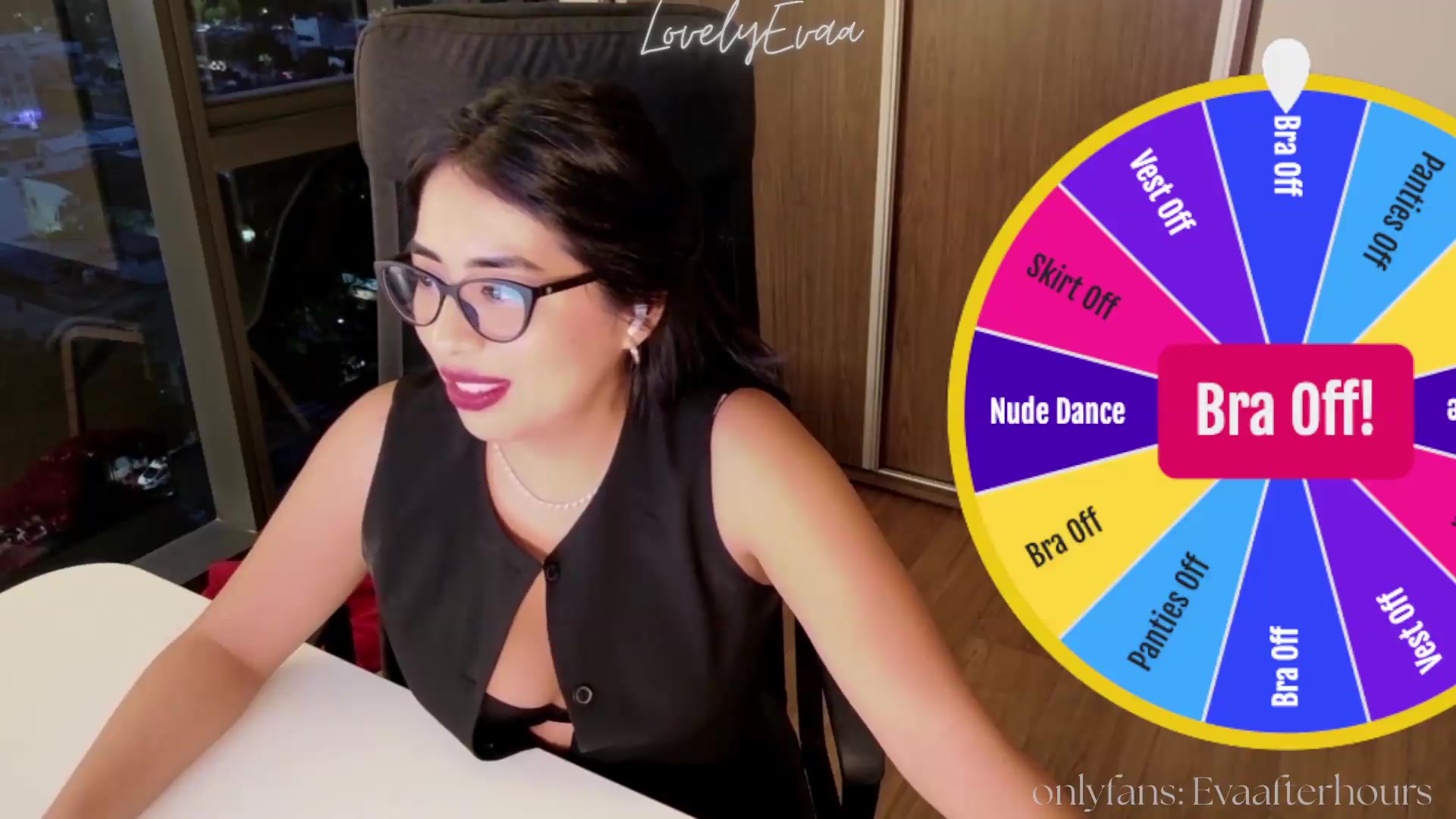 Gallery image thumbnail from LovelyEvaa's myfreecams stream on, 05/15/2026, 02:28 image 4 of 20