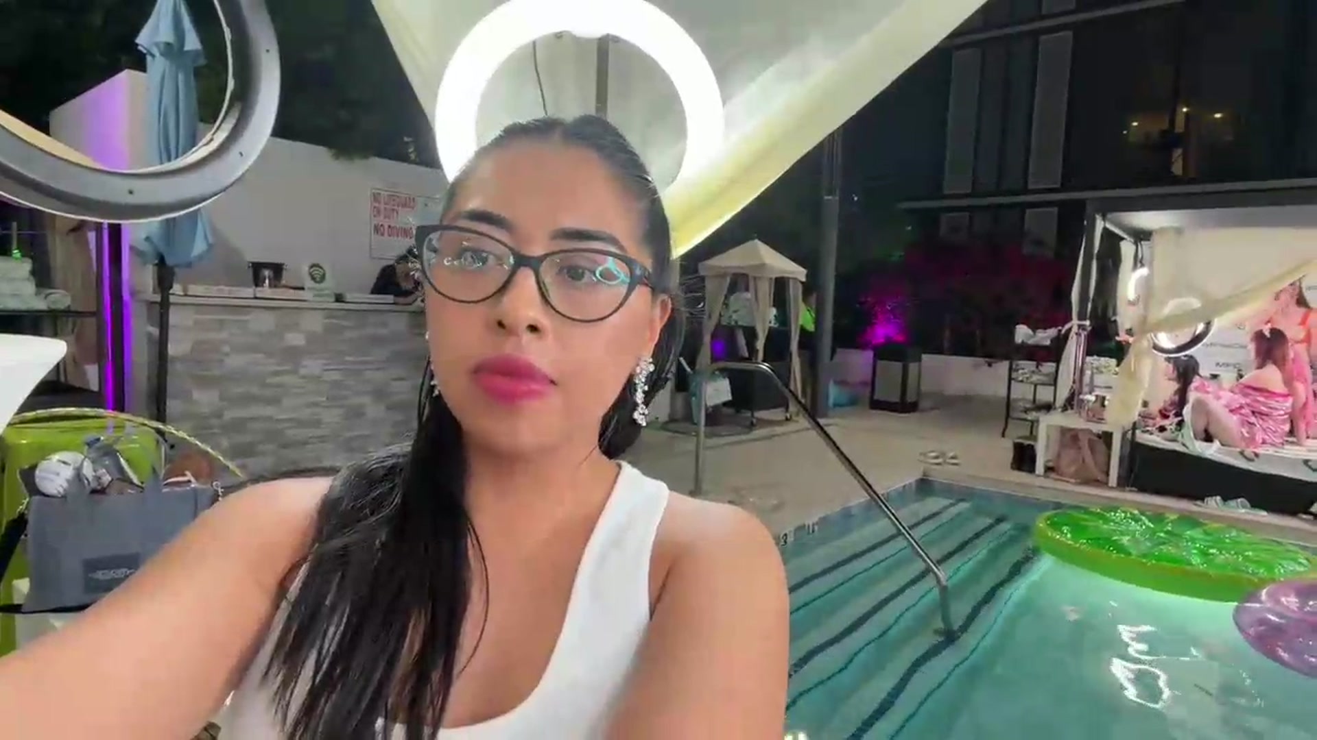 Gallery image thumbnail from LovelyEvaa's myfreecams stream on, 05/20/2026, 06:41 image 4 of 20