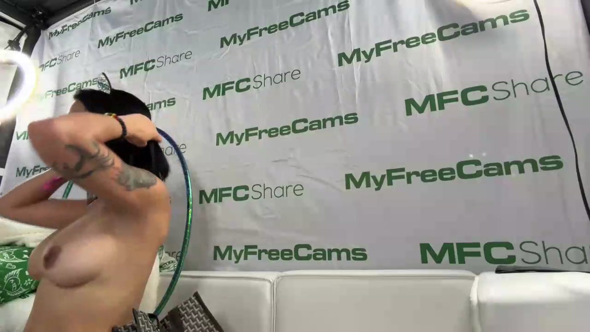 Gallery image thumbnail from LovelyEvaa's myfreecams stream on, 05/21/2026, 06:52 image 11 of 20