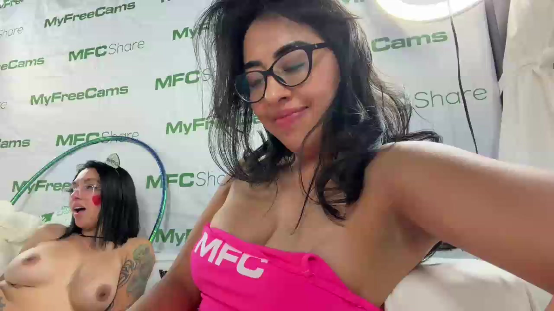 Gallery image thumbnail from LovelyEvaa's myfreecams stream on, 05/21/2026, 06:52 image 13 of 20