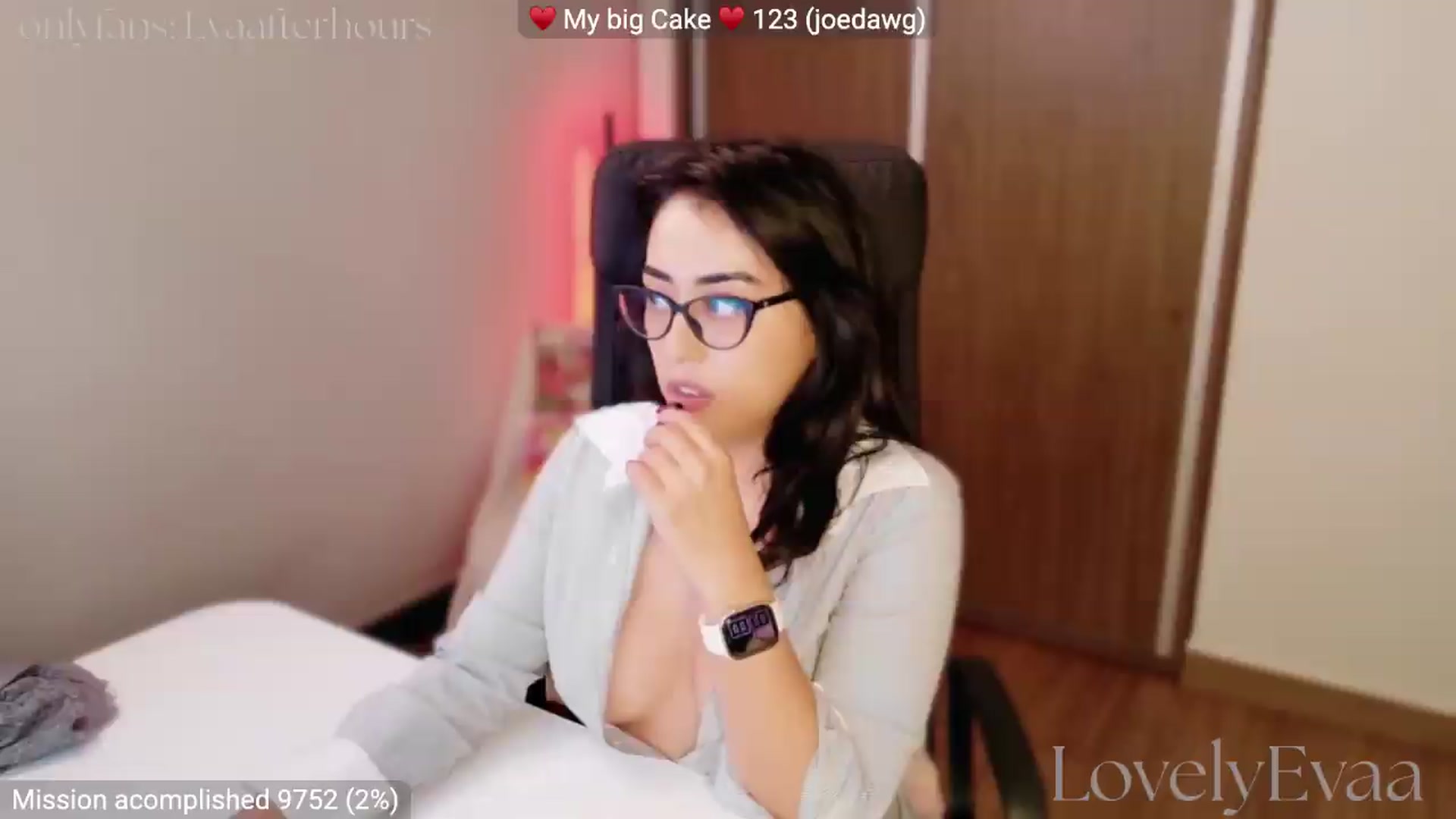Gallery image thumbnail from LovelyEvaa's myfreecams stream on, 06/09/2026, 02:34 image 8 of 20