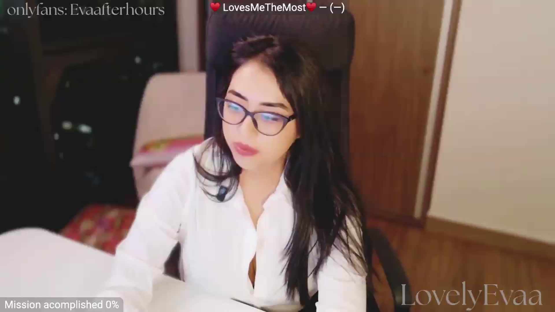 Gallery image thumbnail from LovelyEvaa's myfreecams stream on, 06/10/2026, 03:16 image 15 of 20