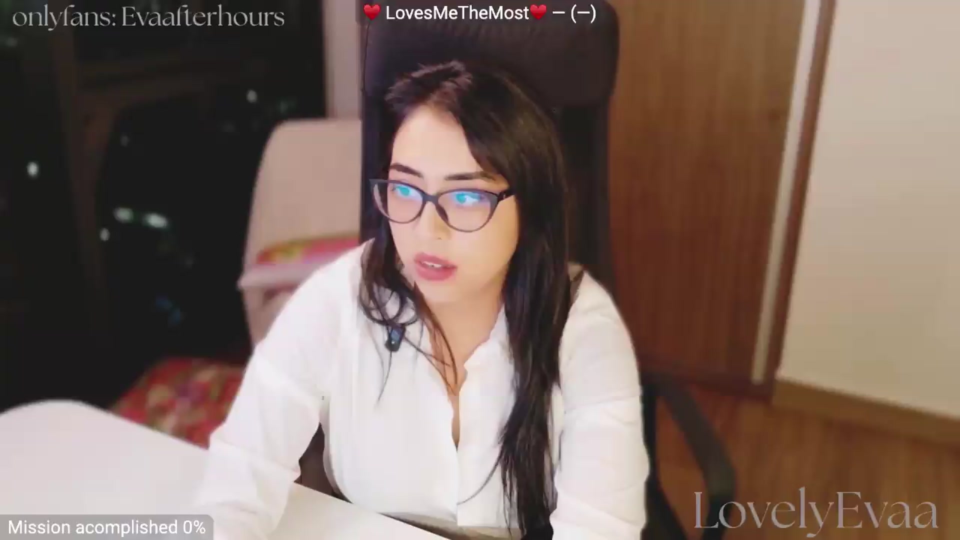 Gallery image thumbnail from LovelyEvaa's myfreecams stream on, 06/10/2026, 03:16 image 12 of 20