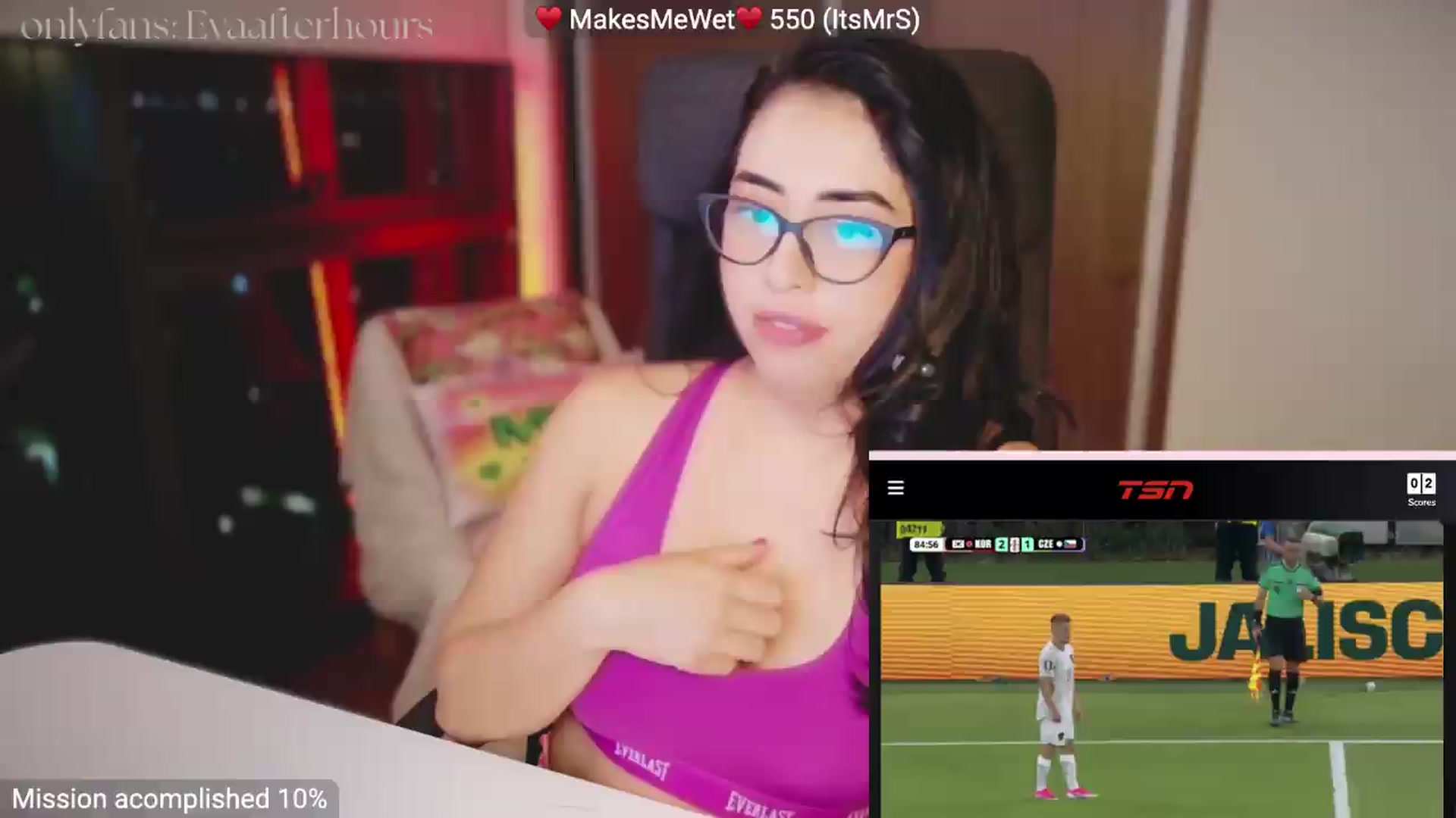 Gallery image thumbnail from LovelyEvaa's myfreecams stream on, 06/12/2026, 04:38 image 14 of 20