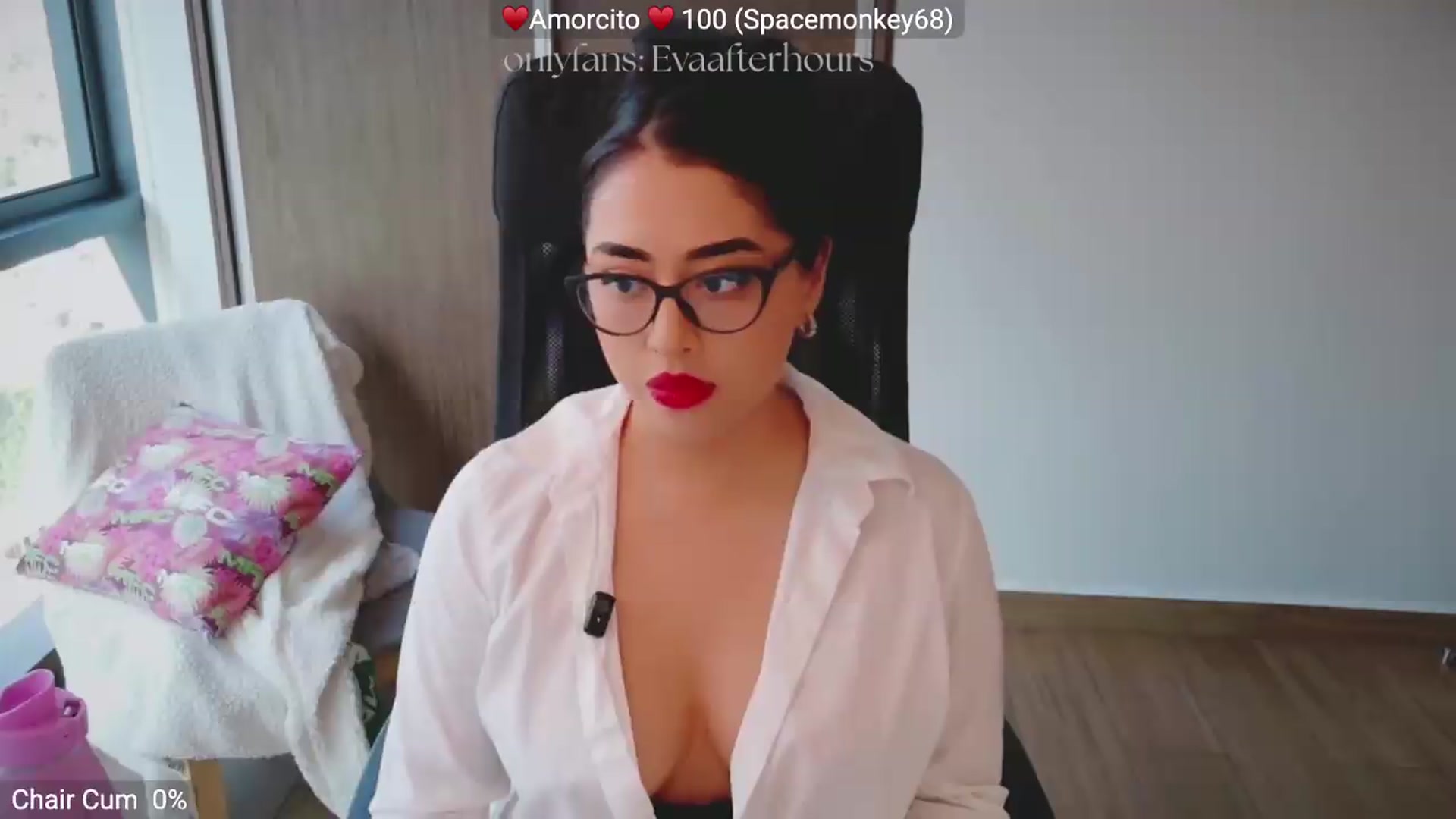 Gallery image thumbnail from LovelyEvaa's myfreecams stream on, 06/26/2026, 24:03 image 8 of 20