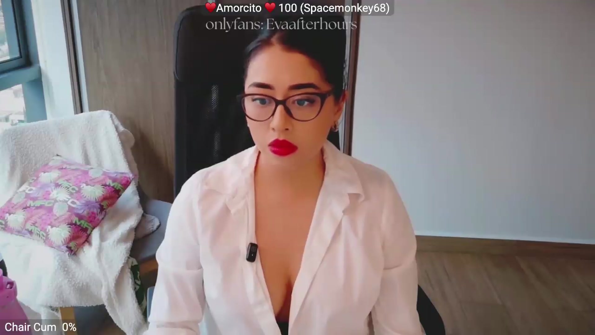 Gallery image thumbnail from LovelyEvaa's myfreecams stream on, 06/26/2026, 24:03 image 10 of 20
