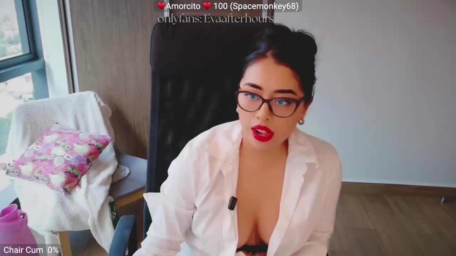 Gallery image thumbnail from LovelyEvaa's myfreecams stream on, 06/26/2026, 24:03 image 9 of 20