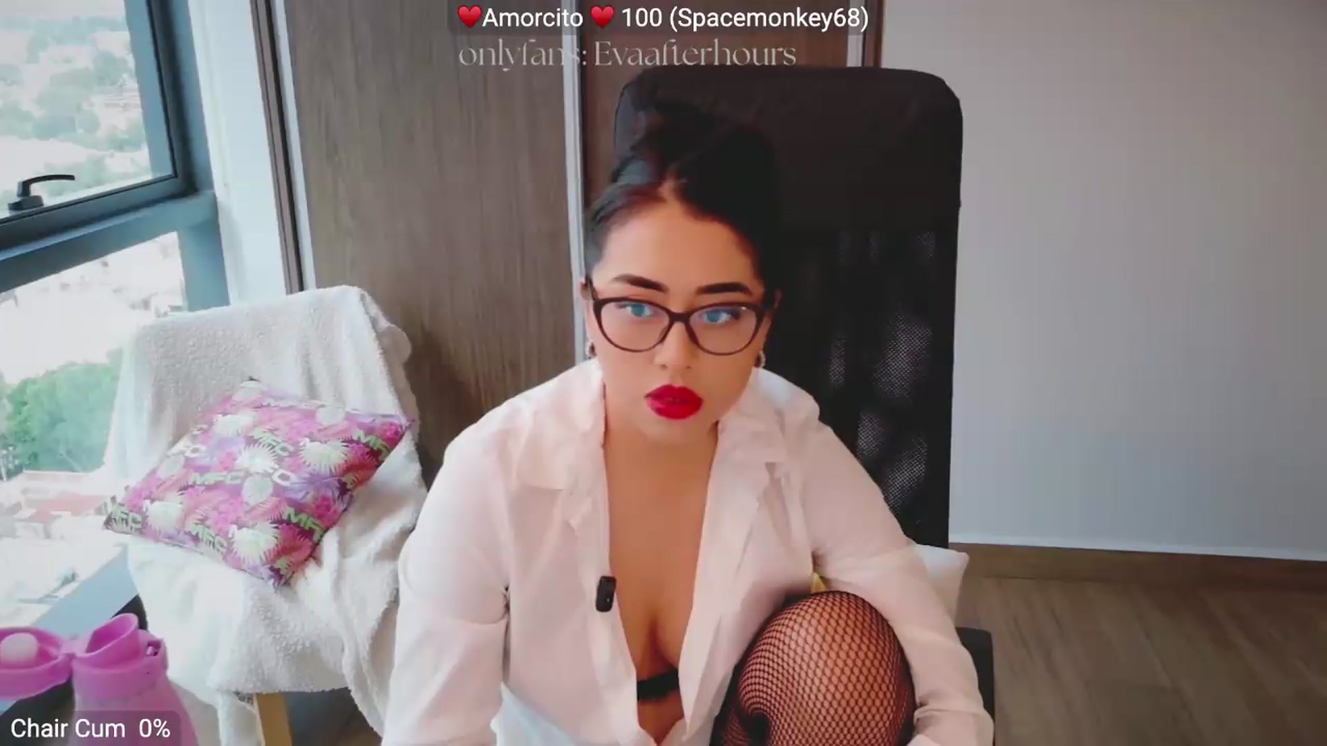 Gallery image thumbnail from LovelyEvaa's myfreecams stream on, 06/26/2026, 24:03 image 12 of 20