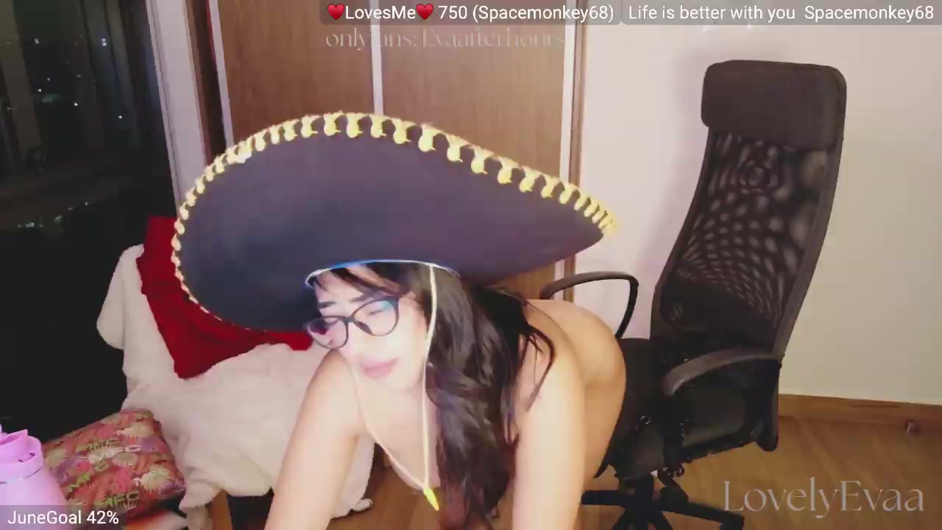 Gallery image thumbnail from LovelyEvaa's myfreecams stream on, 07/01/2026, 05:44 image 3 of 20