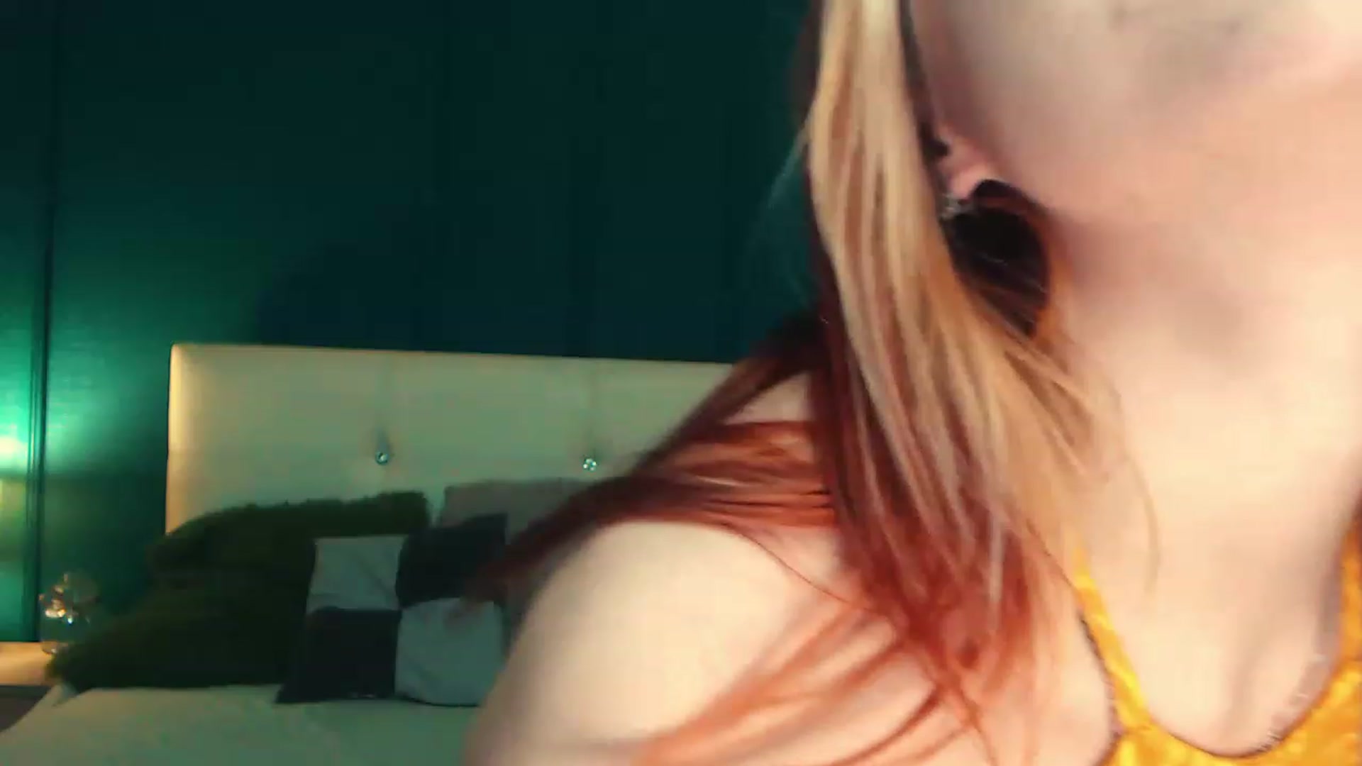 Gallery image thumbnail from LovelyGin's myfreecams stream on, 03/27/2023, 15:02 image 18 of 20