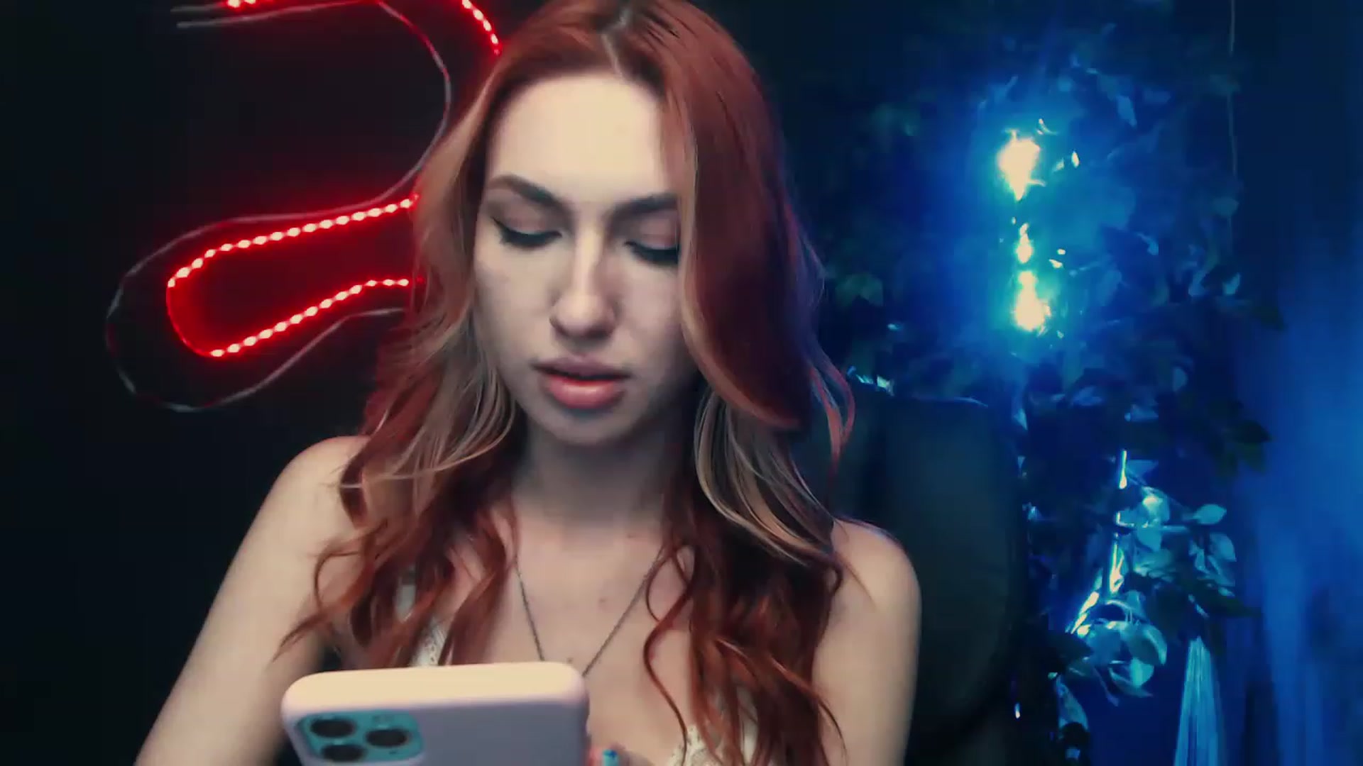 Gallery image thumbnail from LovelyGin's myfreecams stream on, 03/28/2023, 15:20 image 6 of 20