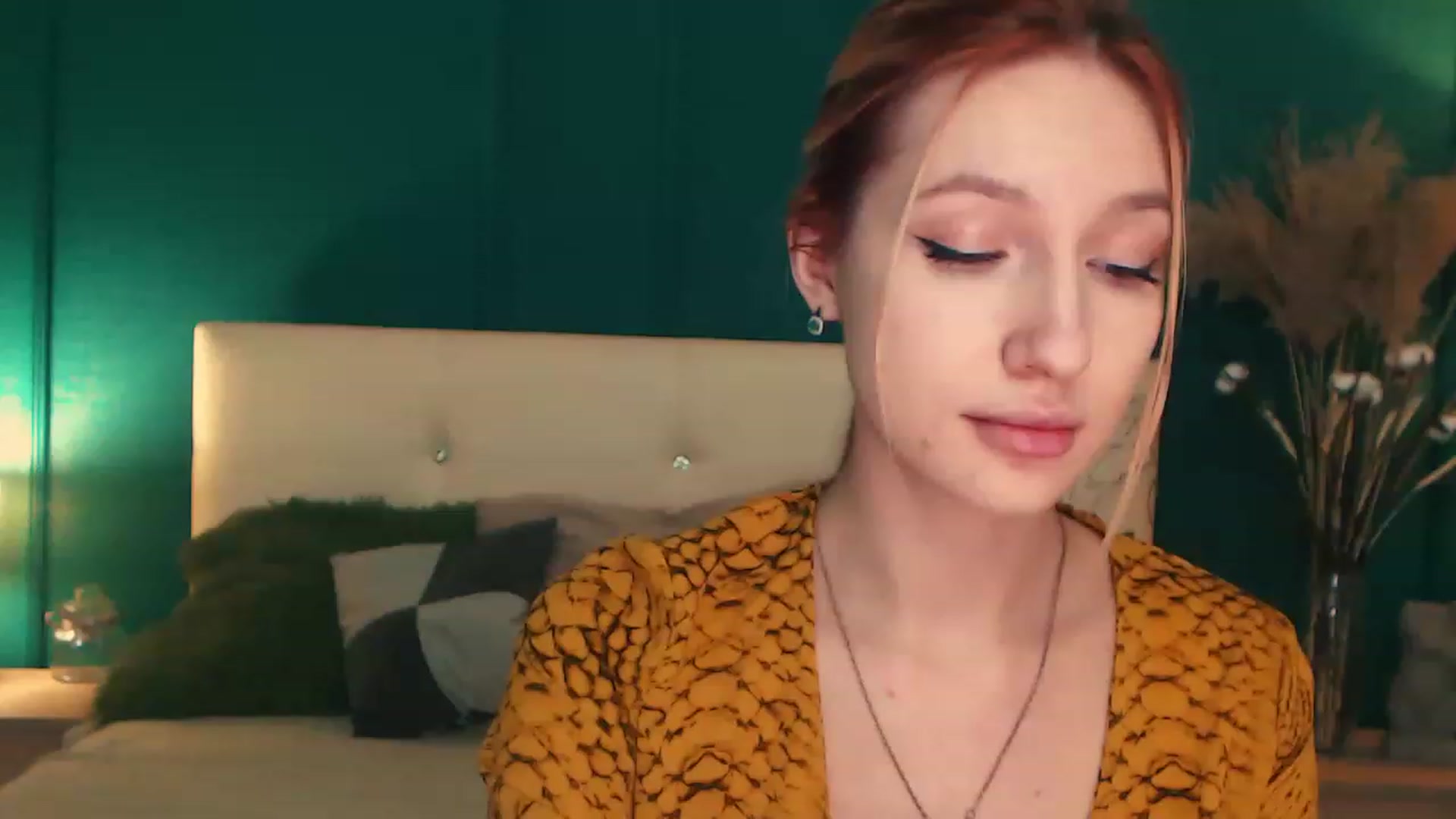 Gallery image thumbnail from LovelyGin's myfreecams stream on, 04/06/2023, 14:50 image 17 of 20