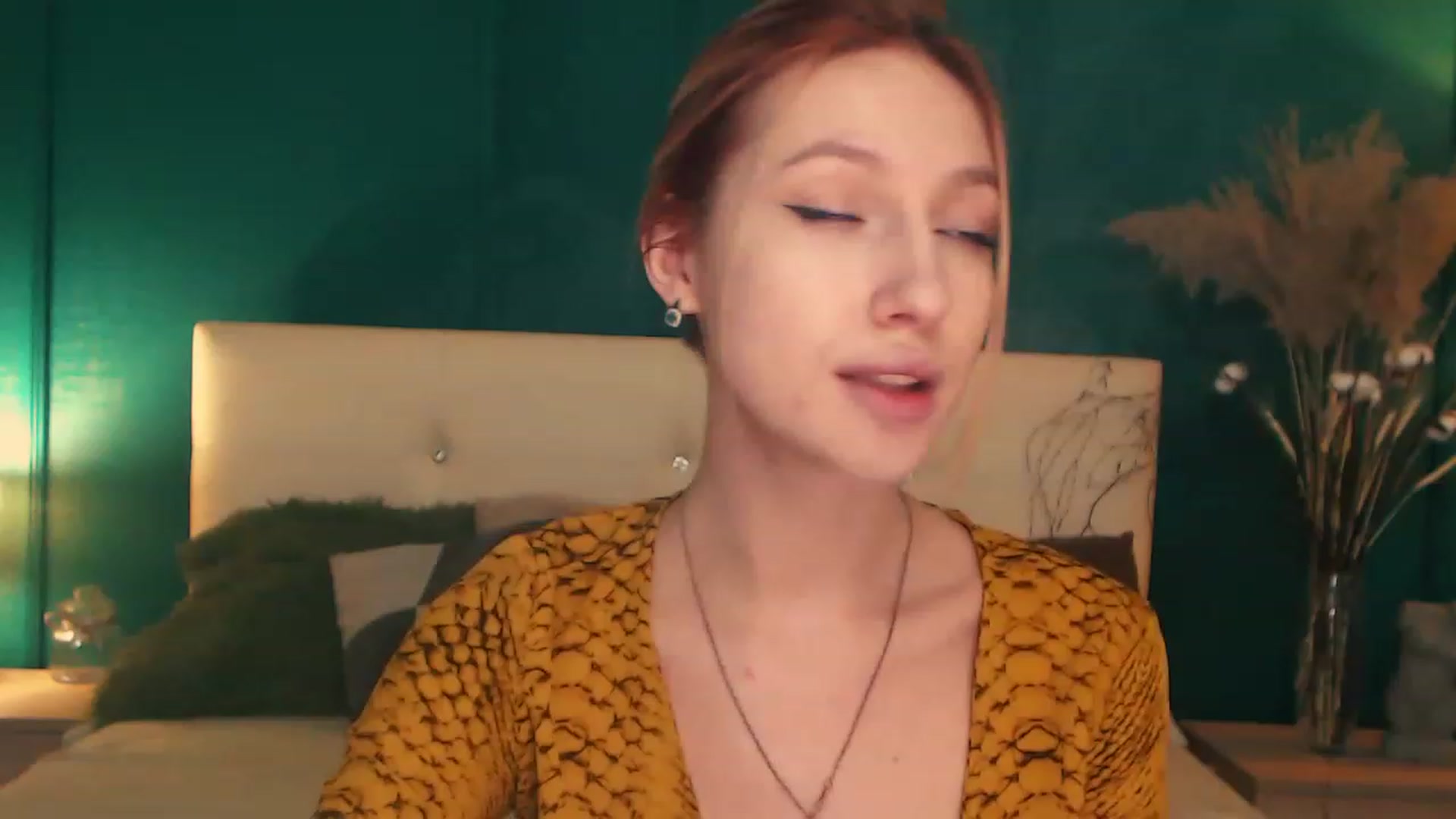 Gallery image thumbnail from LovelyGin's myfreecams stream on, 04/06/2023, 14:50 image 16 of 20