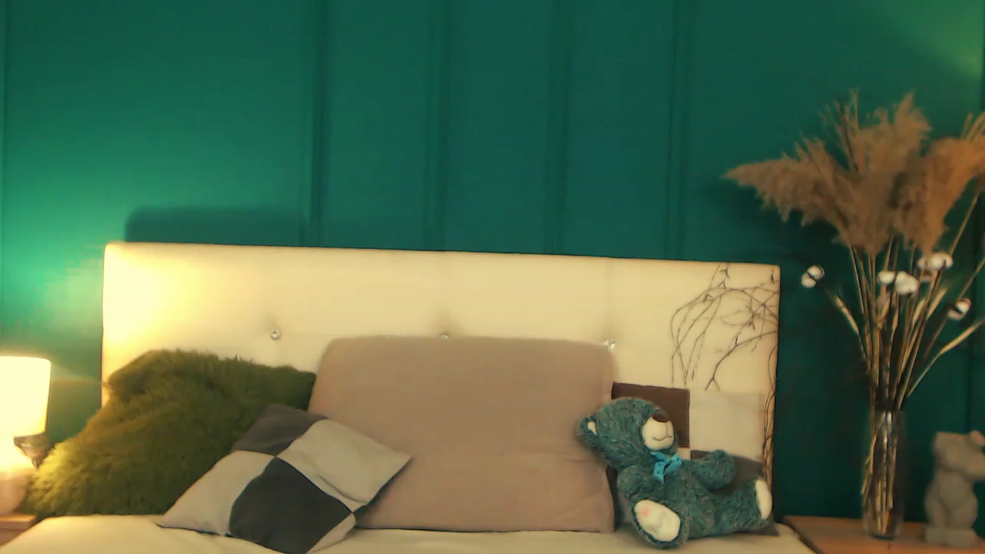 Gallery image thumbnail from LovelyGin's myfreecams stream on, 04/10/2023, 17:10 image 5 of 20