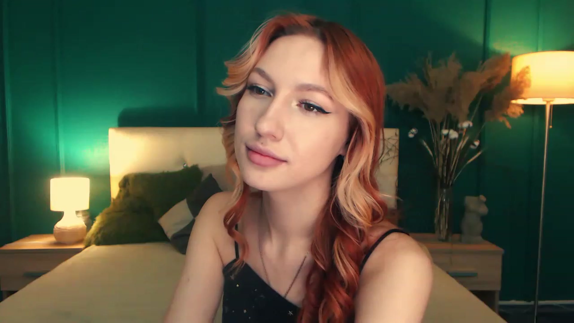 Gallery image thumbnail from LovelyGin's myfreecams stream on, 04/11/2023, 14:04 image 5 of 20